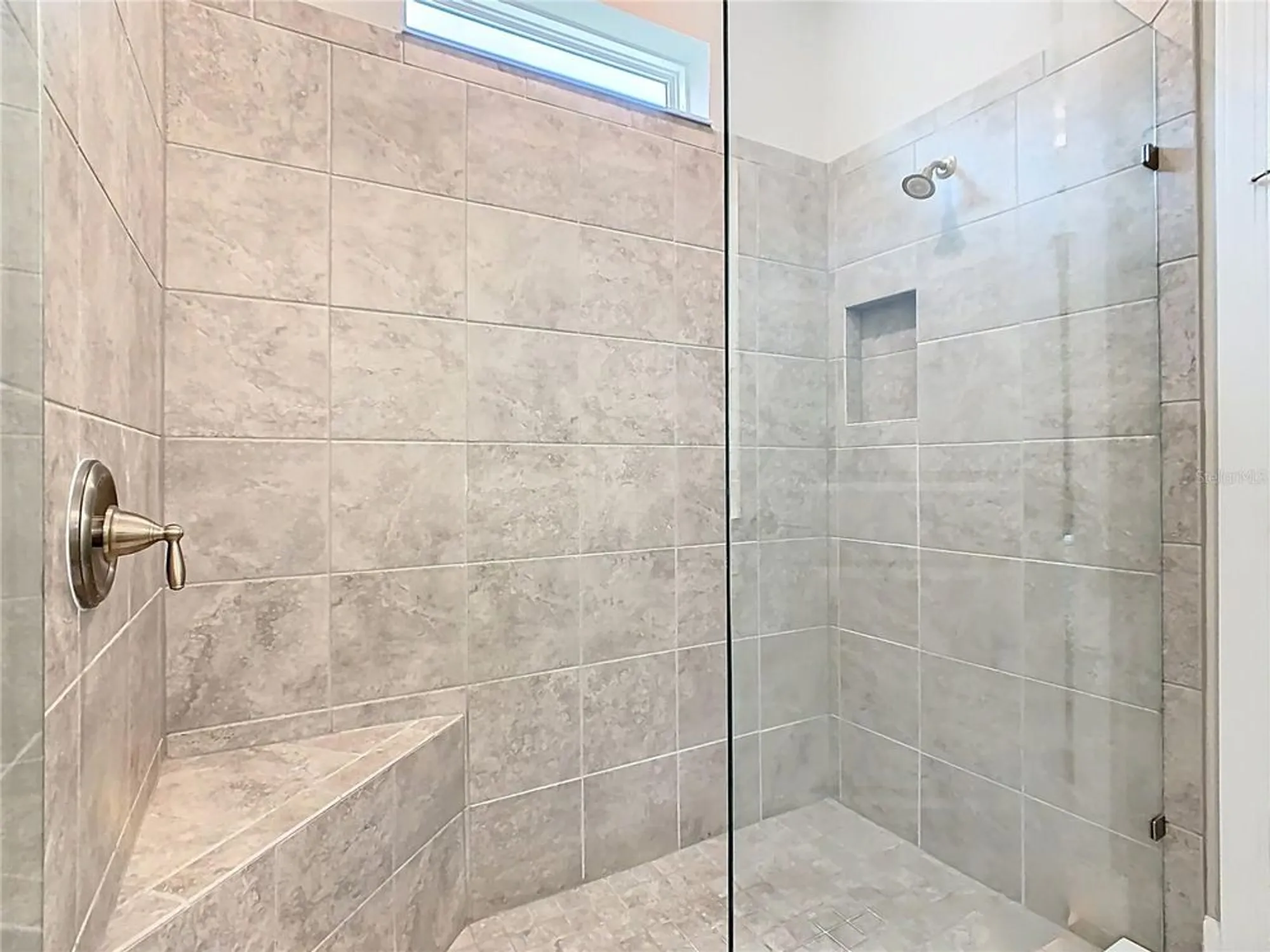 Property Slideshow image 25 of 48 | 1029 umbria dr, Poinciana, FL, 34759