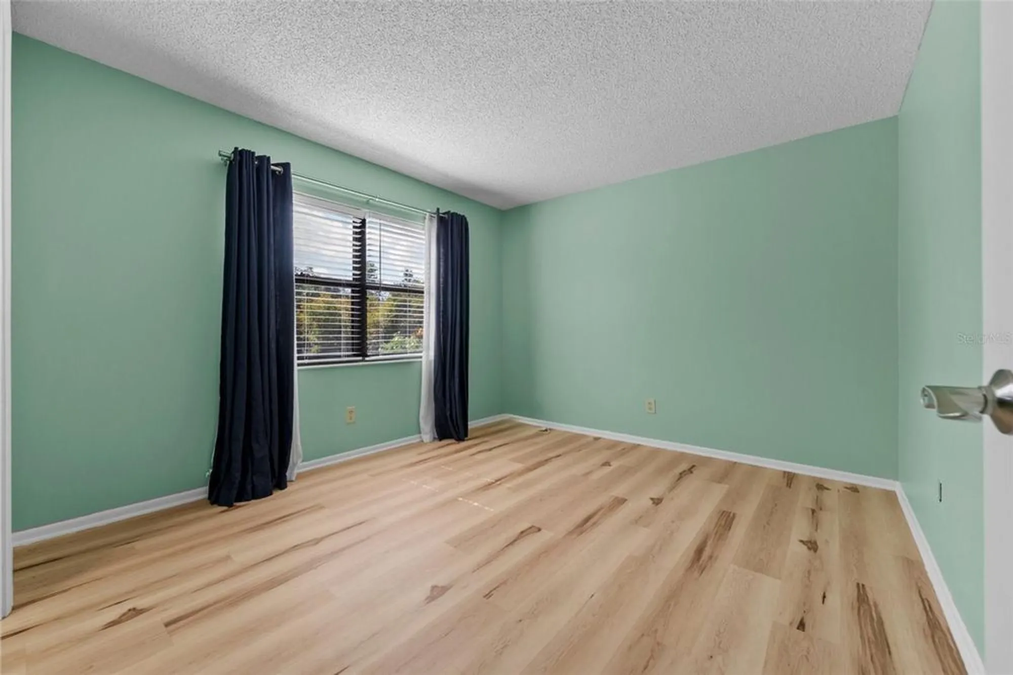 Property Slideshow image 27 of 50 | 6061 fairway ln 1411, Bradenton, FL, 34210