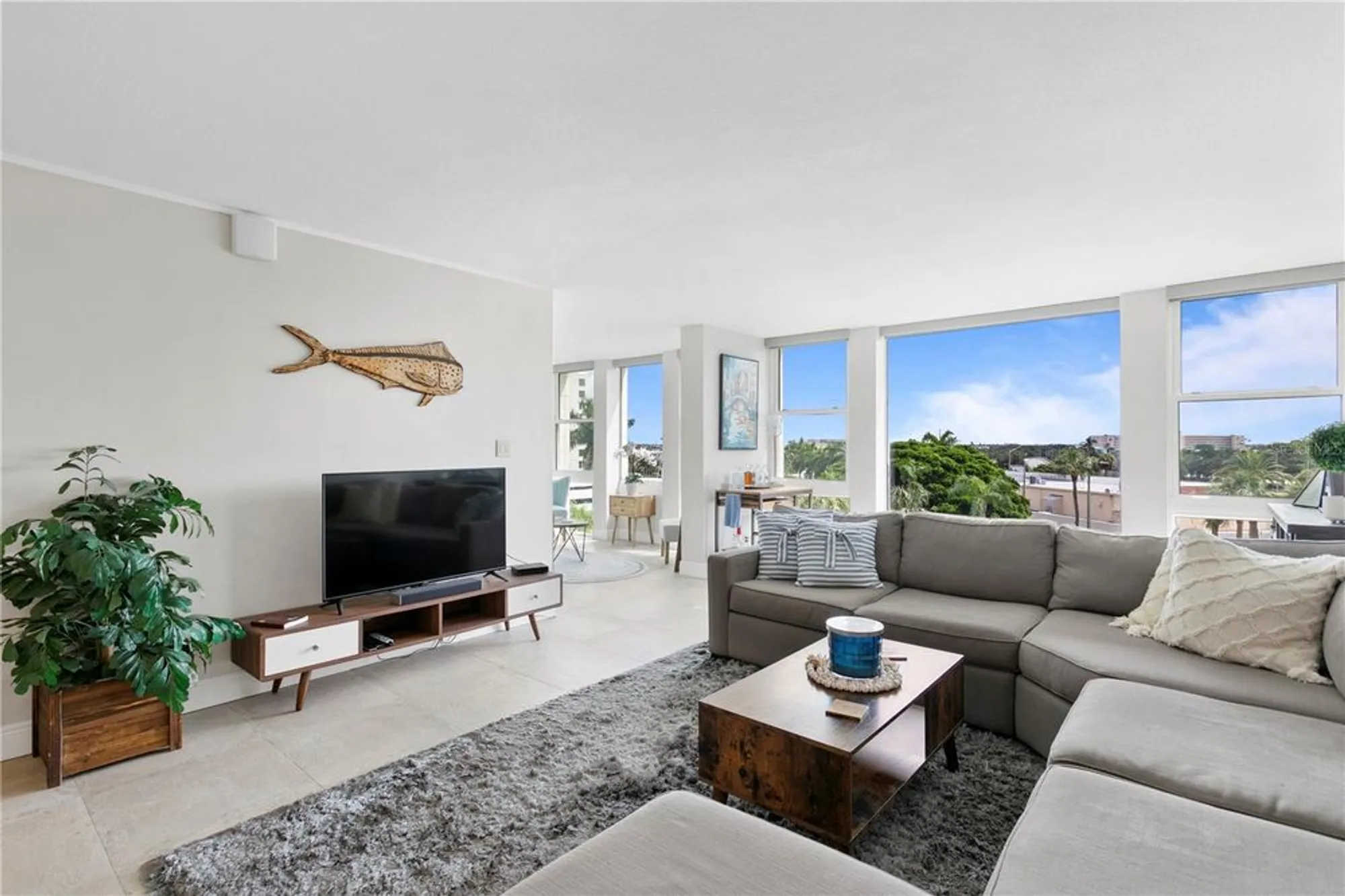 Property Slideshow image 22 of 73 | 7400 sun island dr 407, South Pasadena, FL, 33707