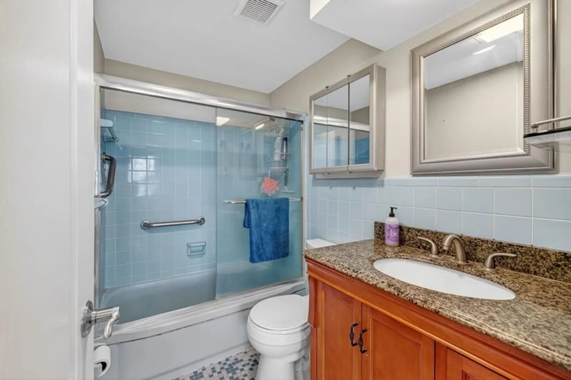 Property Slideshow image 16 of 35 | 3233 ne 34th st apt 814, Fort Lauderdale, FL, 33308