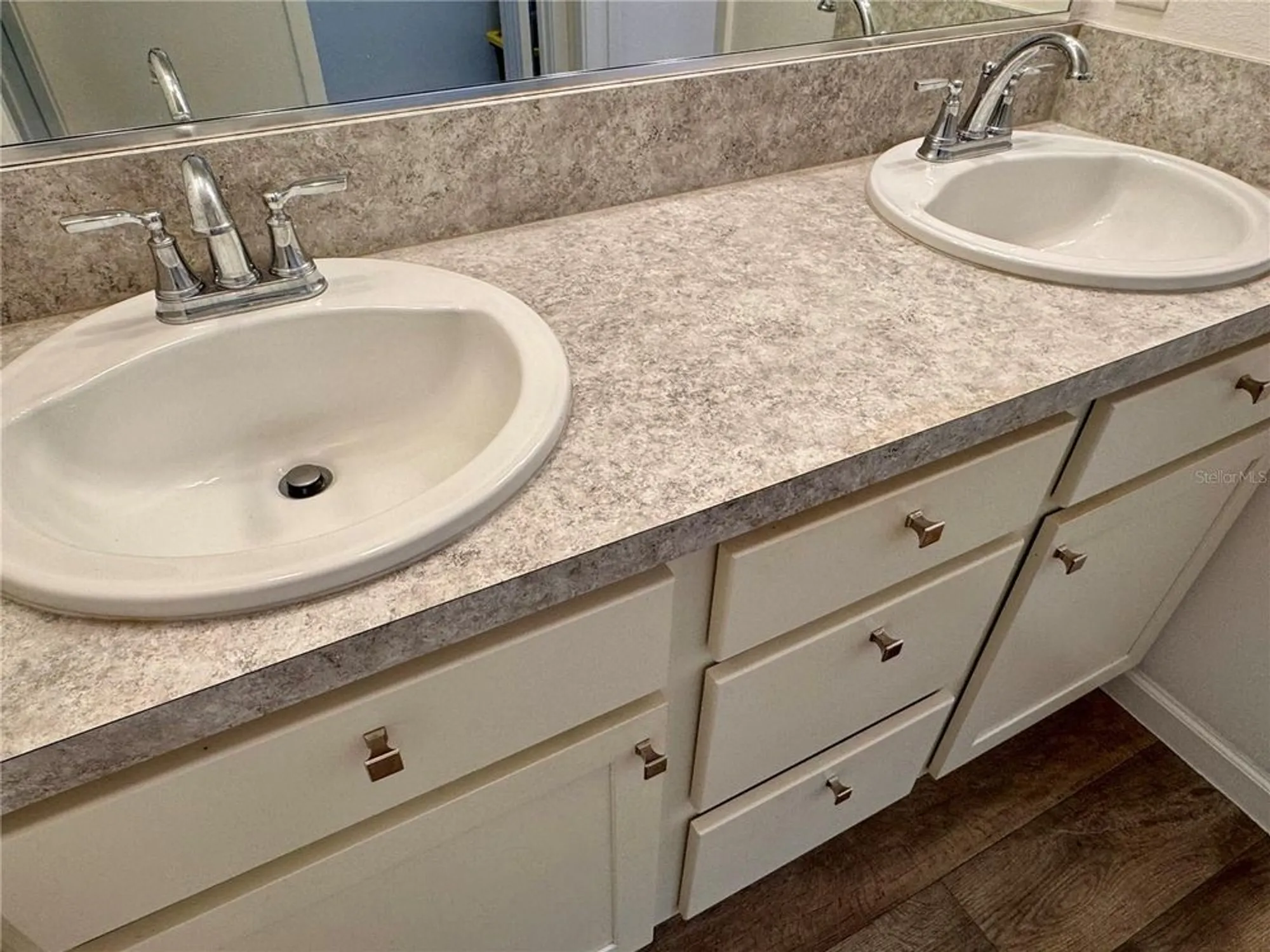 Property Slideshow image 11 of 27 | 1899 groesser pl, The Villages, FL, 32163