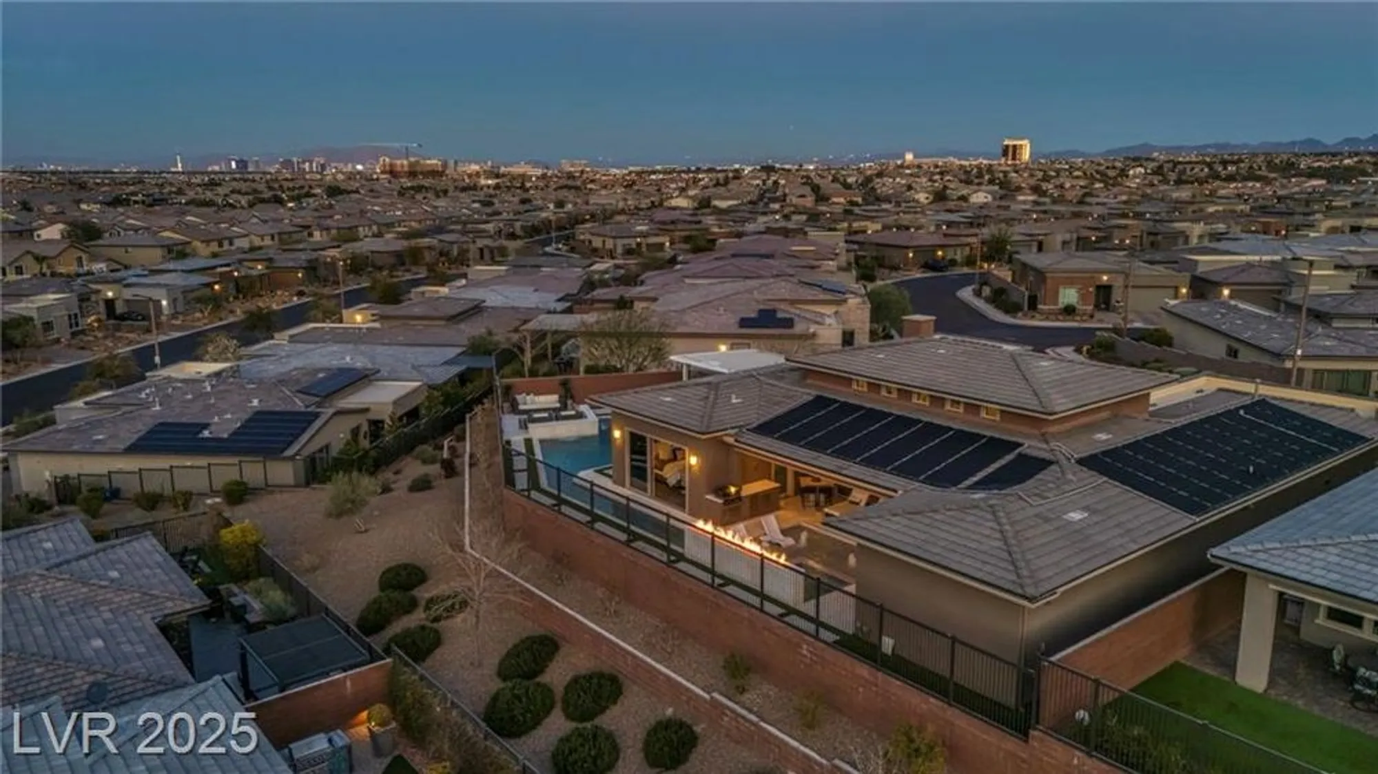 Property Slideshow image 8 of 95 | 10096 amethyst hills st, Las Vegas, NV, 89148