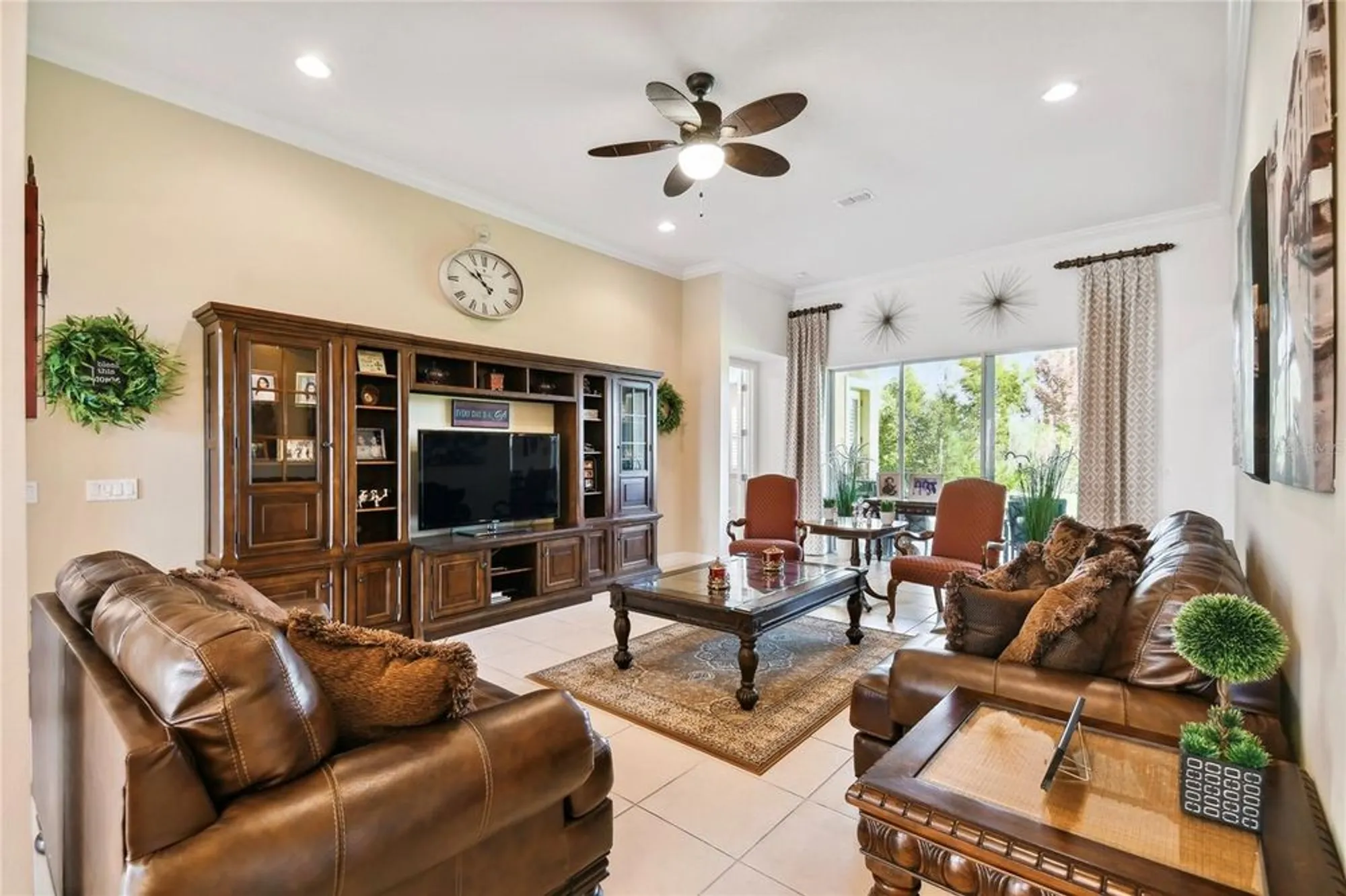 Property Slideshow image 4 of 54 | 804 san raphael st, Poinciana, FL, 34759