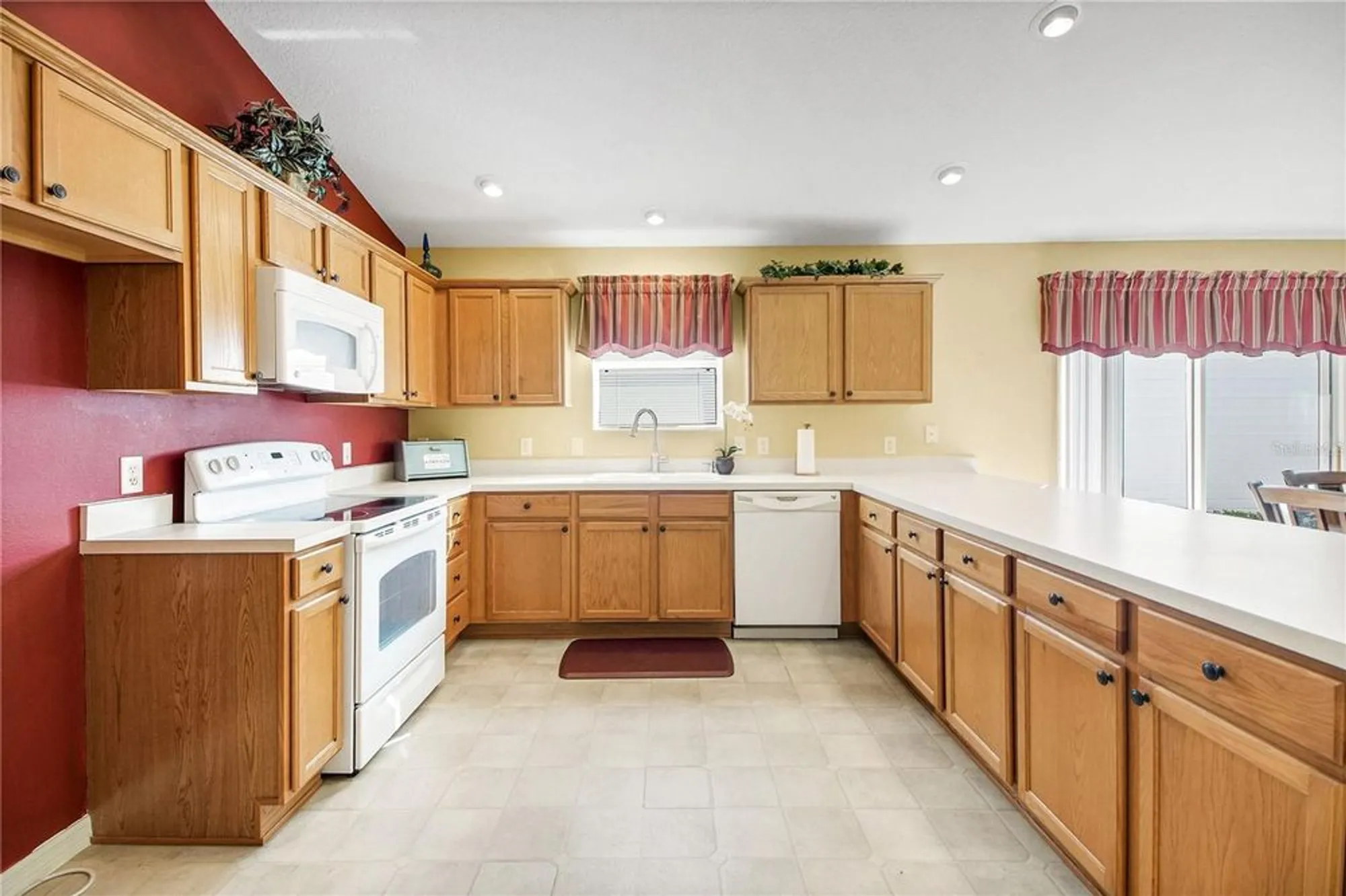 Property Slideshow image 27 of 45 | 438 grovewood pl, The Villages, FL, 32162