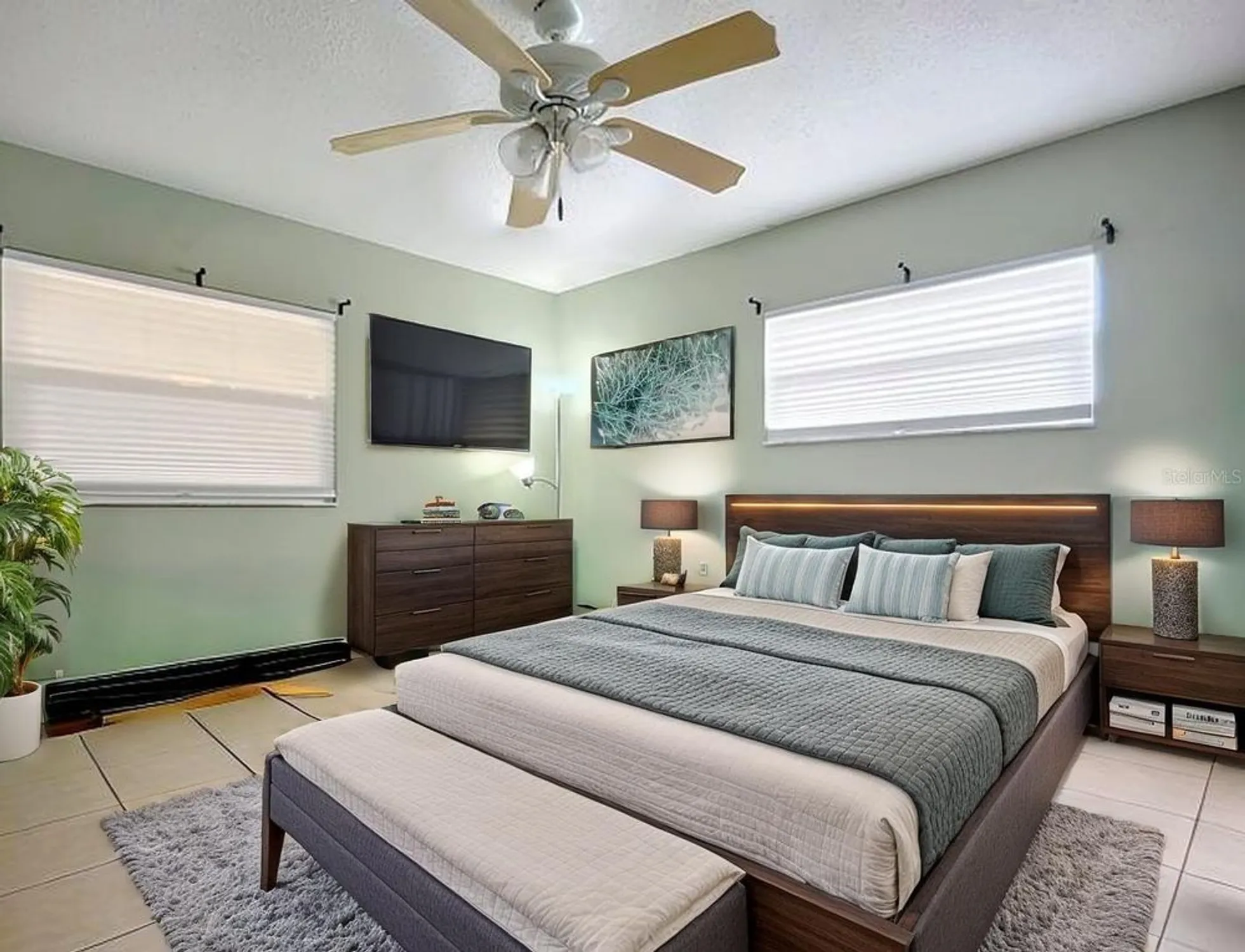 Property Slideshow image 7 of 26 | 2802 swifton dr v102, Sarasota, FL, 34231