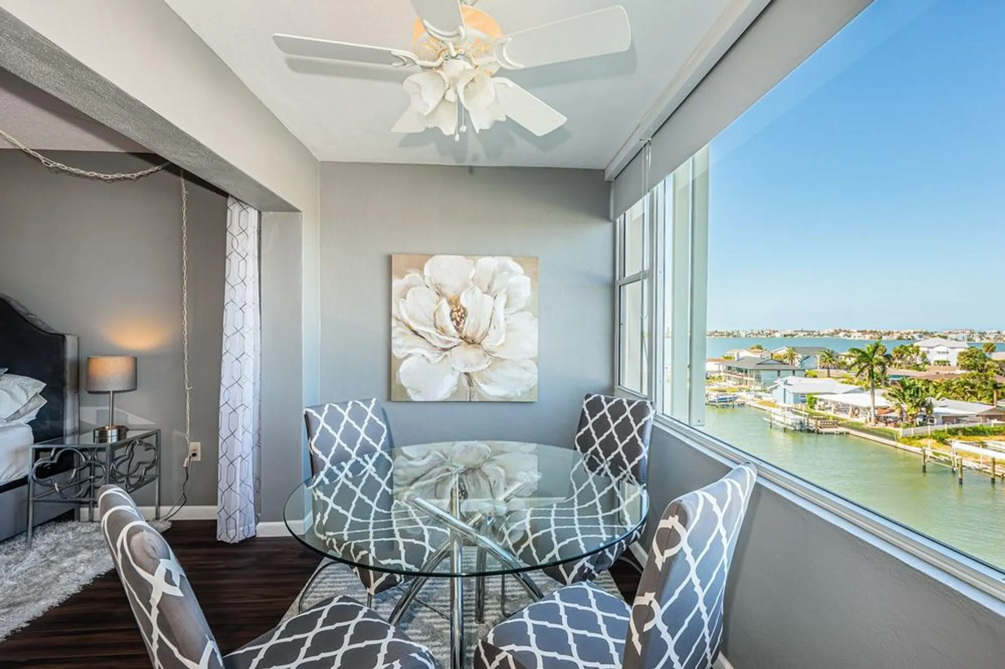 Property Slideshow image 25 of 54 | 4725 cove cir apt 604, Saint Petersburg, FL, 33708
