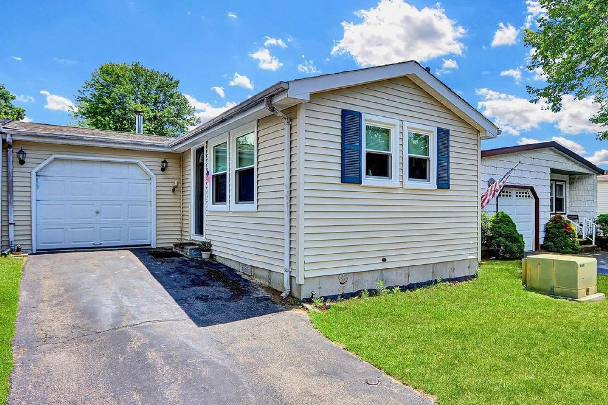 Property Slideshow image 1 of 18 | 164 village cir, Manorville, NY, 11949