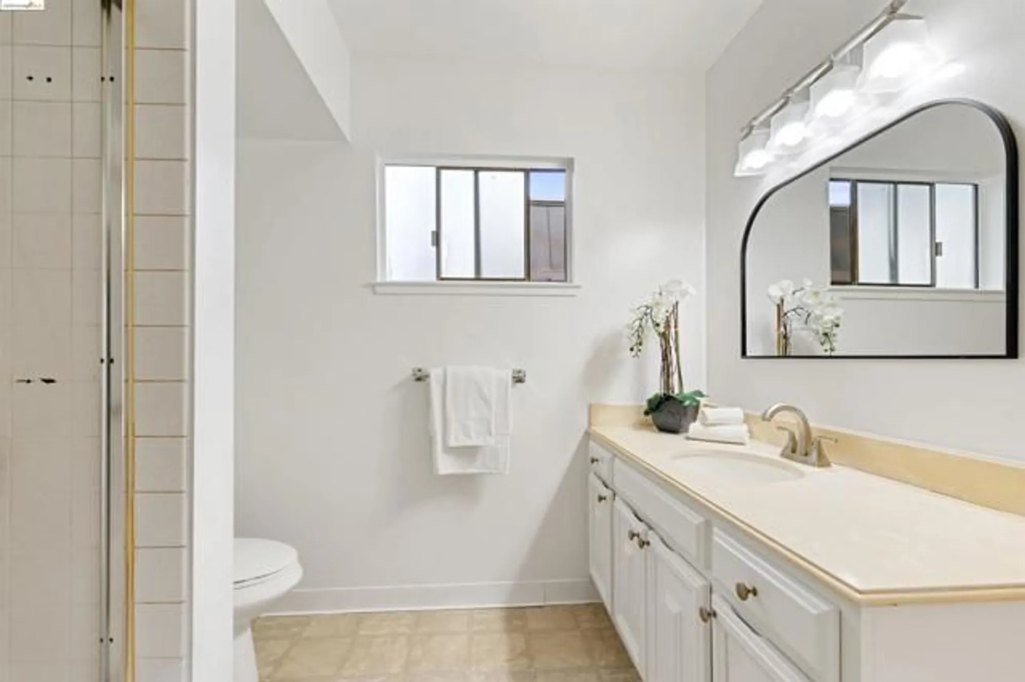 Property Slideshow image 43 of 47 | 1125 singingwood ct 1, Walnut Creek, CA, 94595