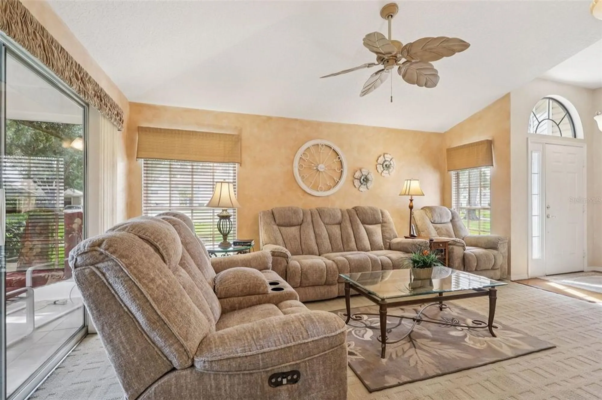 Property Slideshow image 6 of 40 | 100 juniper way, Tavares, FL, 32778