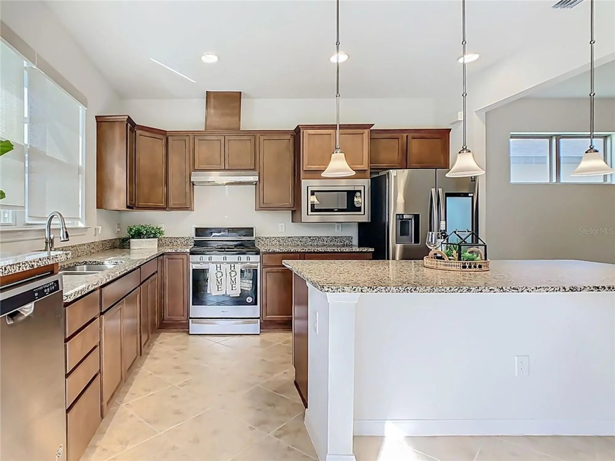 Property Slideshow image 6 of 60 | 210 tomelloso way, Davenport, FL, 33837