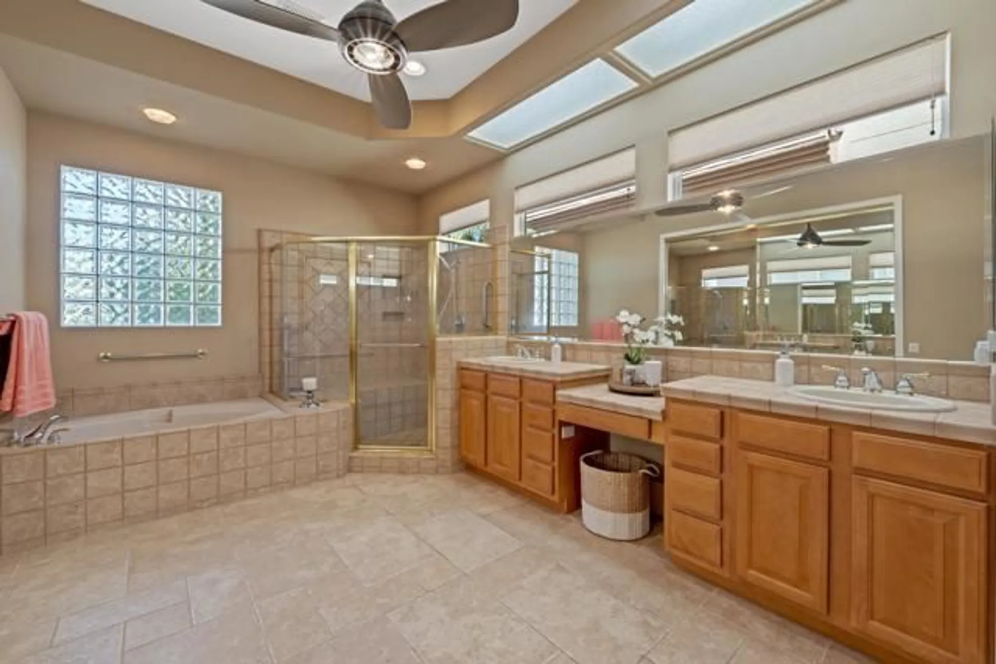 Property Slideshow image 23 of 28 | 78364 grape arbor ave, Palm Desert, CA, 92211