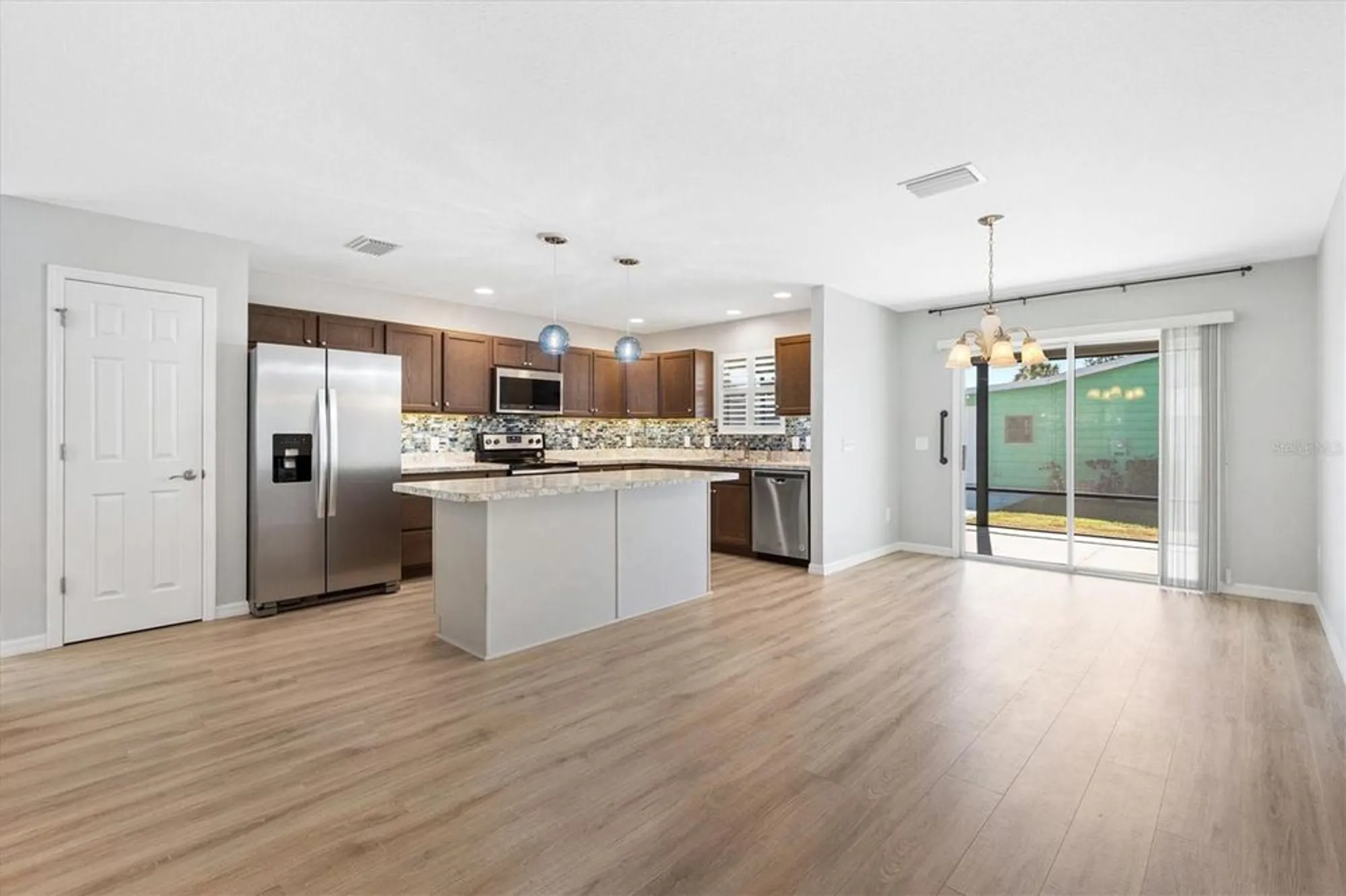 Property Slideshow image 8 of 37 | 706 jason dr, Lady Lake, FL, 32159