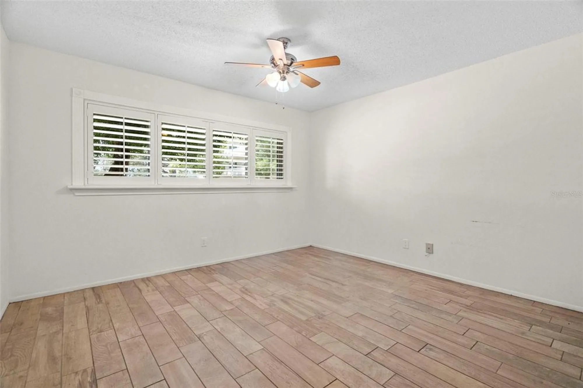 Property Slideshow image 20 of 33 | 2440 world parkway blvd apt 16, Clearwater, FL, 33763