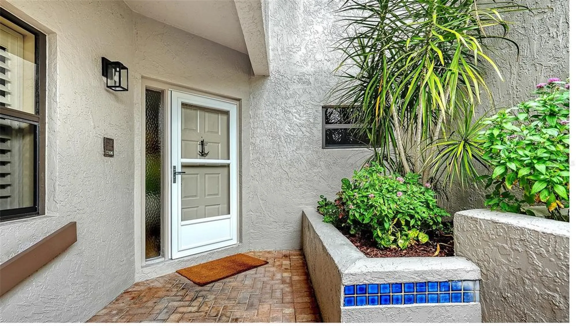 Property Slideshow image 4 of 72 | 1603 starling dr # 101, Sarasota, FL, 34231