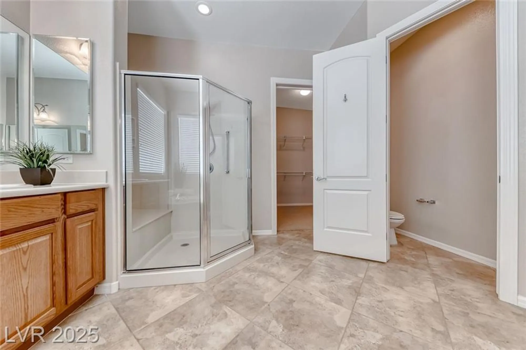 Property Slideshow image 22 of 48 | 2114 twin falls dr, Henderson, NV, 89044