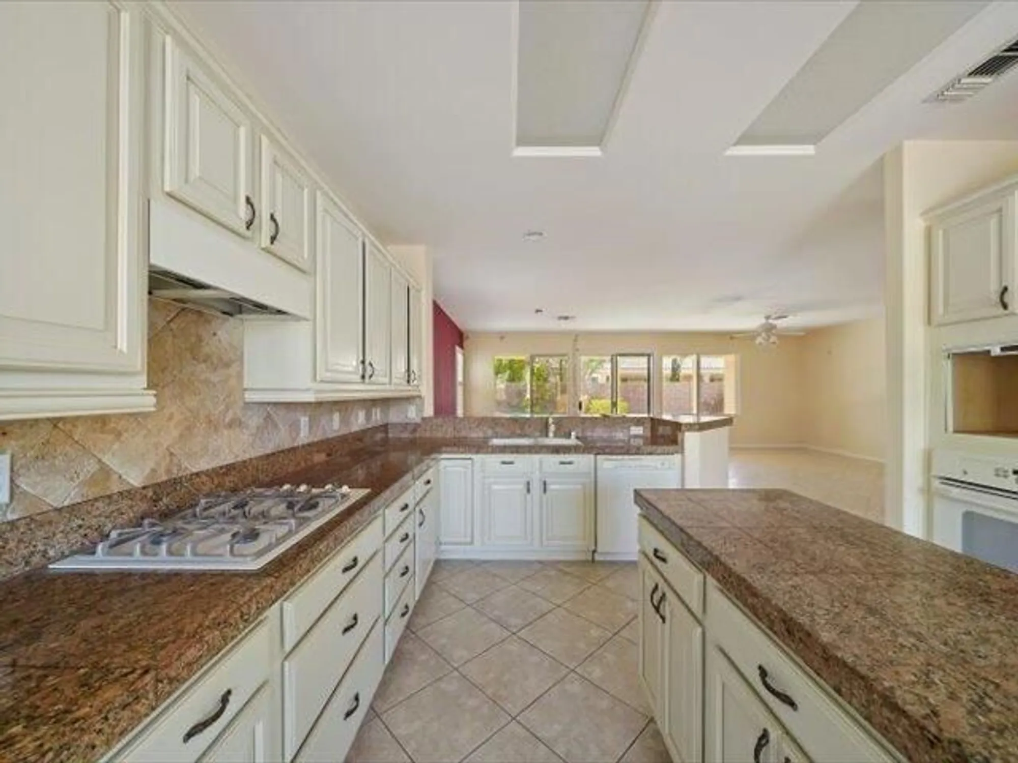 Property Slideshow image 13 of 35 | 78653 falsetto dr, Palm Desert, CA, 92211