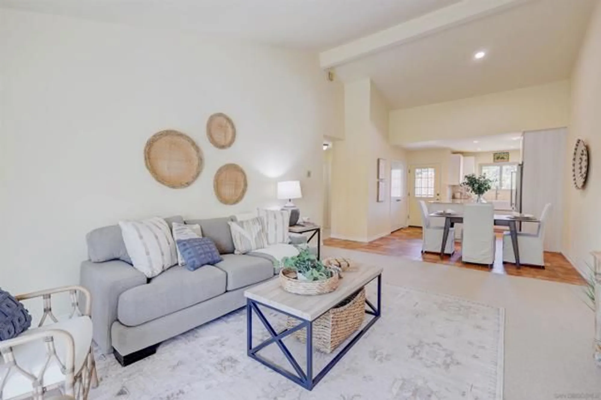 Property Slideshow image 22 of 48 | 1982 fairlee dr, Encinitas, CA, 92024