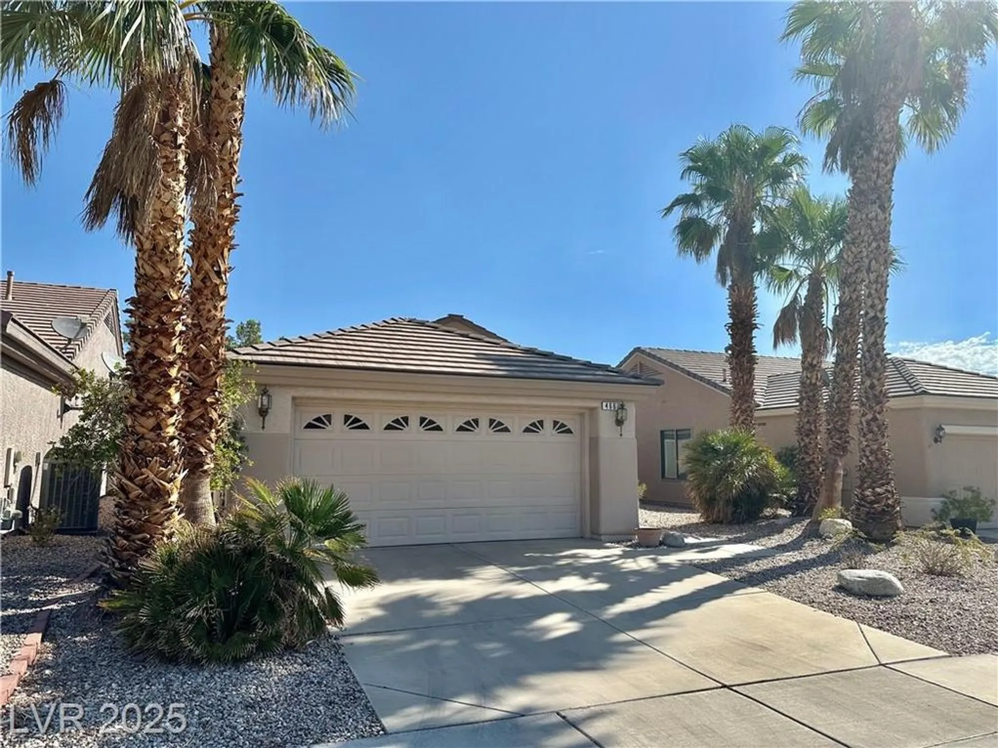Property Slideshow image 2 of 26 | 466 edgefield ridge pl, Henderson, NV, 89012