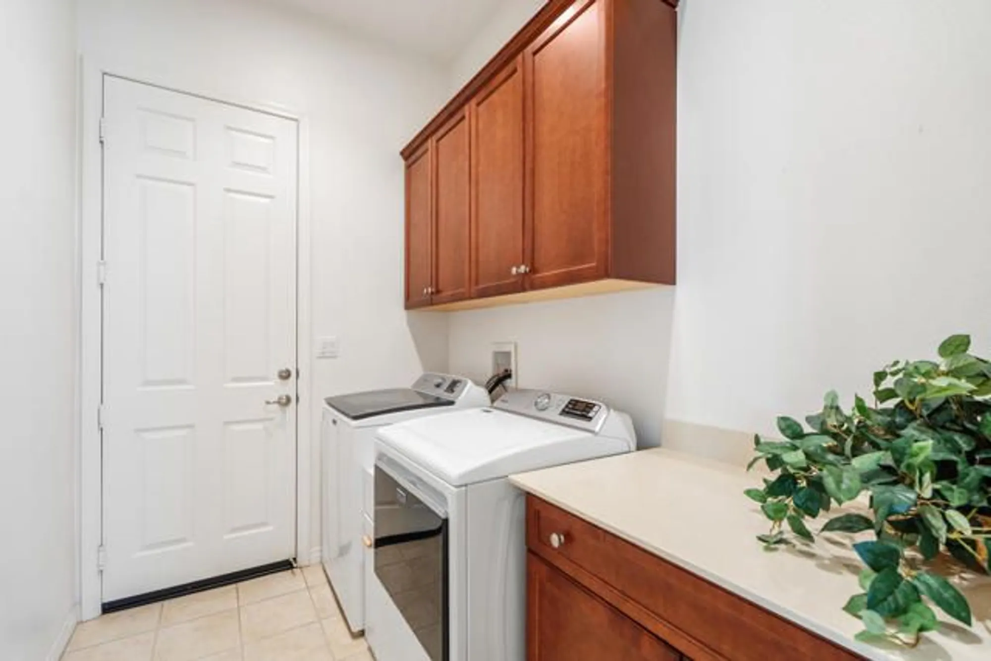 Property Slideshow image 24 of 39 | 85571 adria dr, Indio, CA, 92203