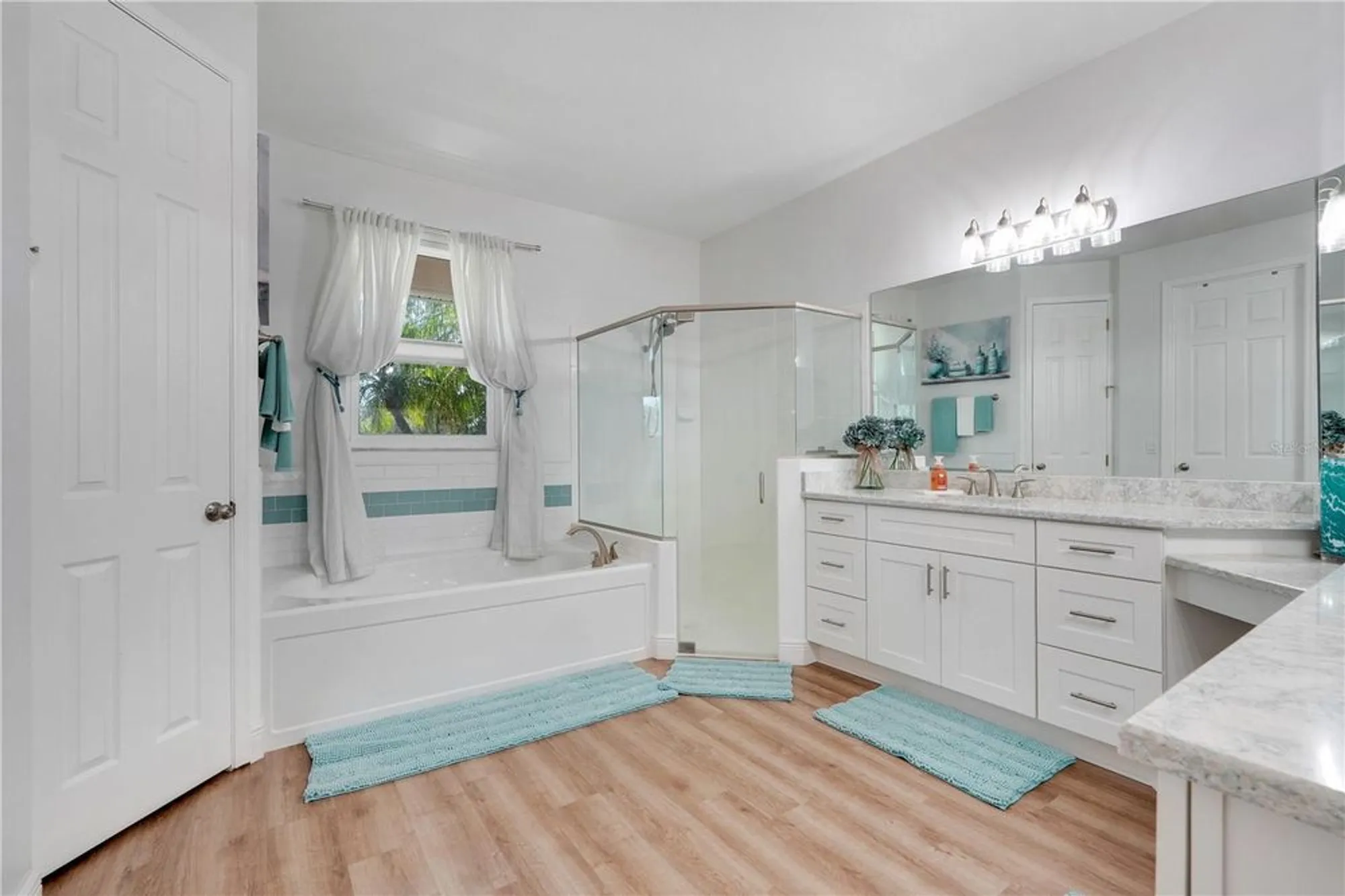 Property Slideshow image 27 of 47 | 217 lake cassidy dr, Kissimmee, FL, 34759