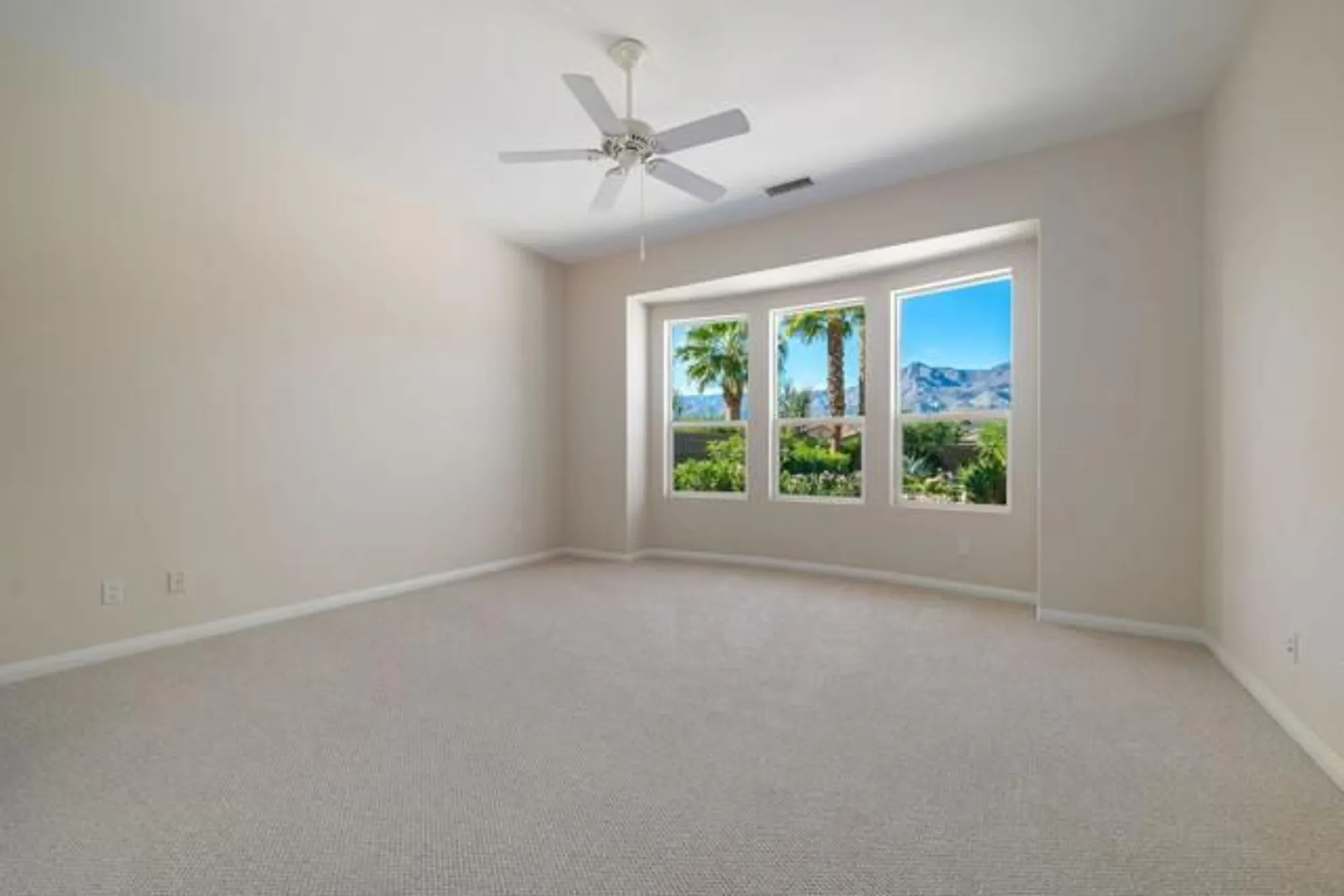 Property Slideshow image 33 of 48 | 81943 prism dr, La Quinta, CA, 92253
