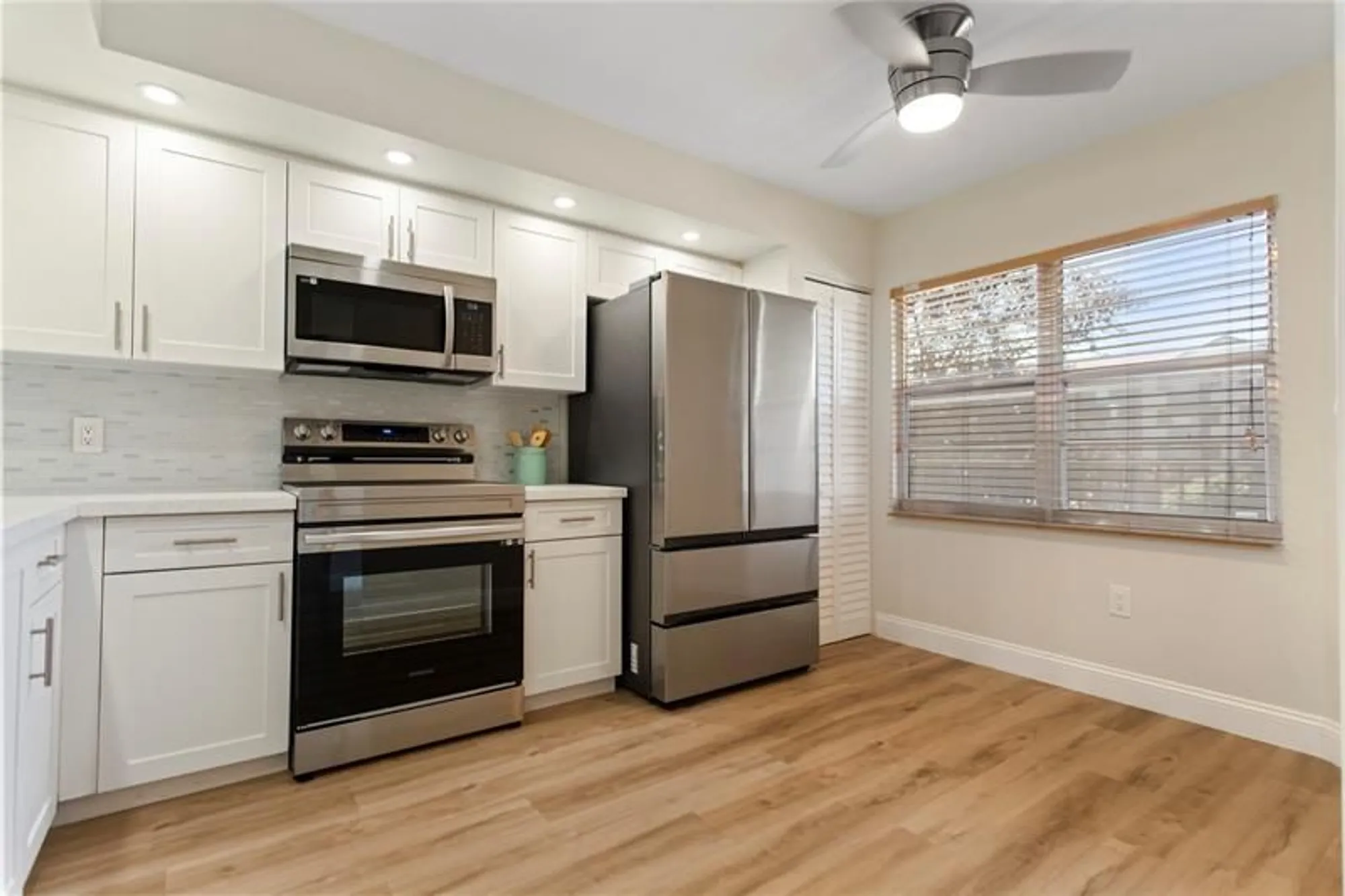 Property Slideshow image 15 of 50 | 1501 sw 131st way p211, Pembroke Pines, FL, 33027