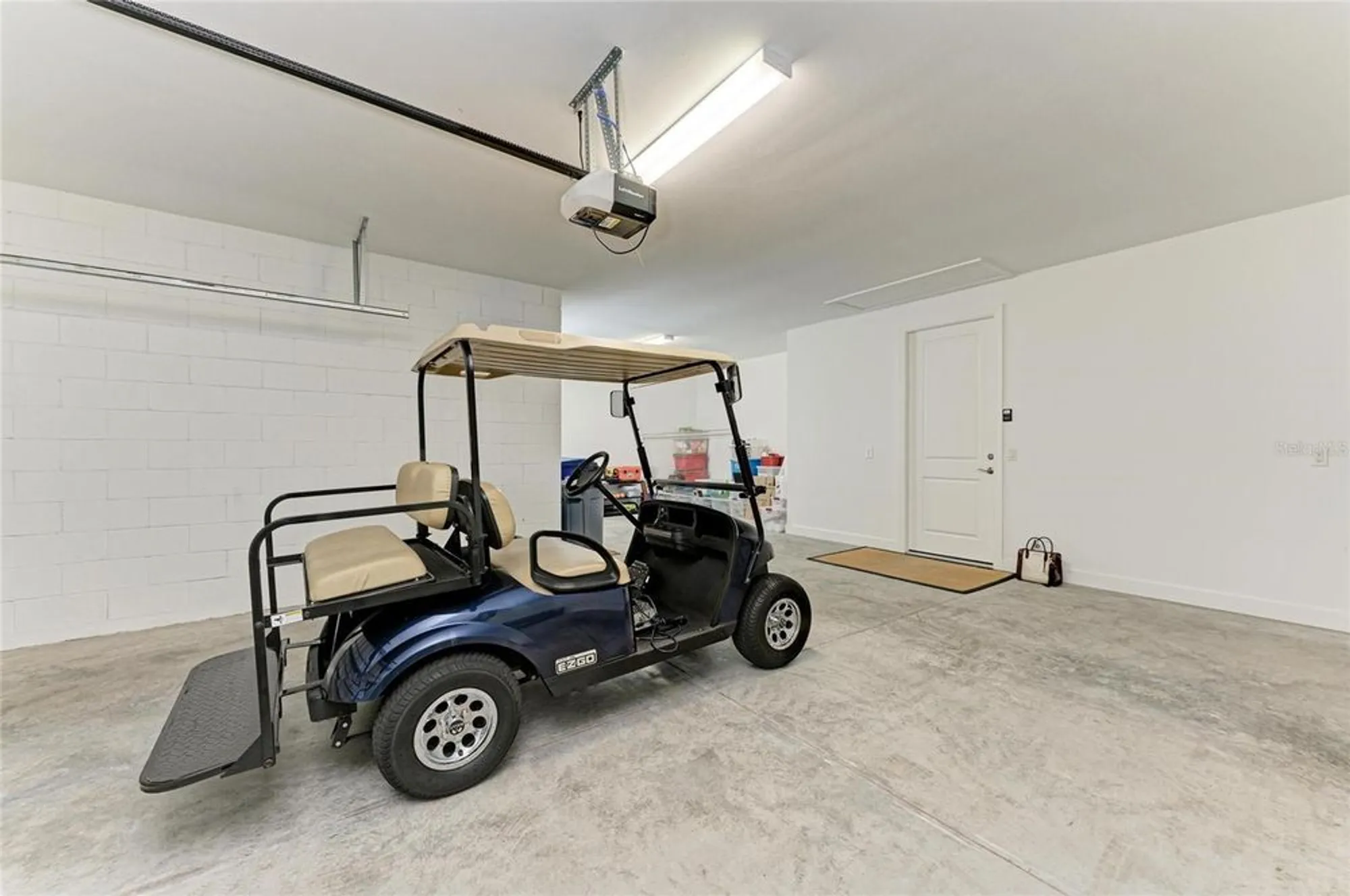 Property Slideshow image 44 of 70 | 7136 summerland cv, Bradenton, FL, 34202