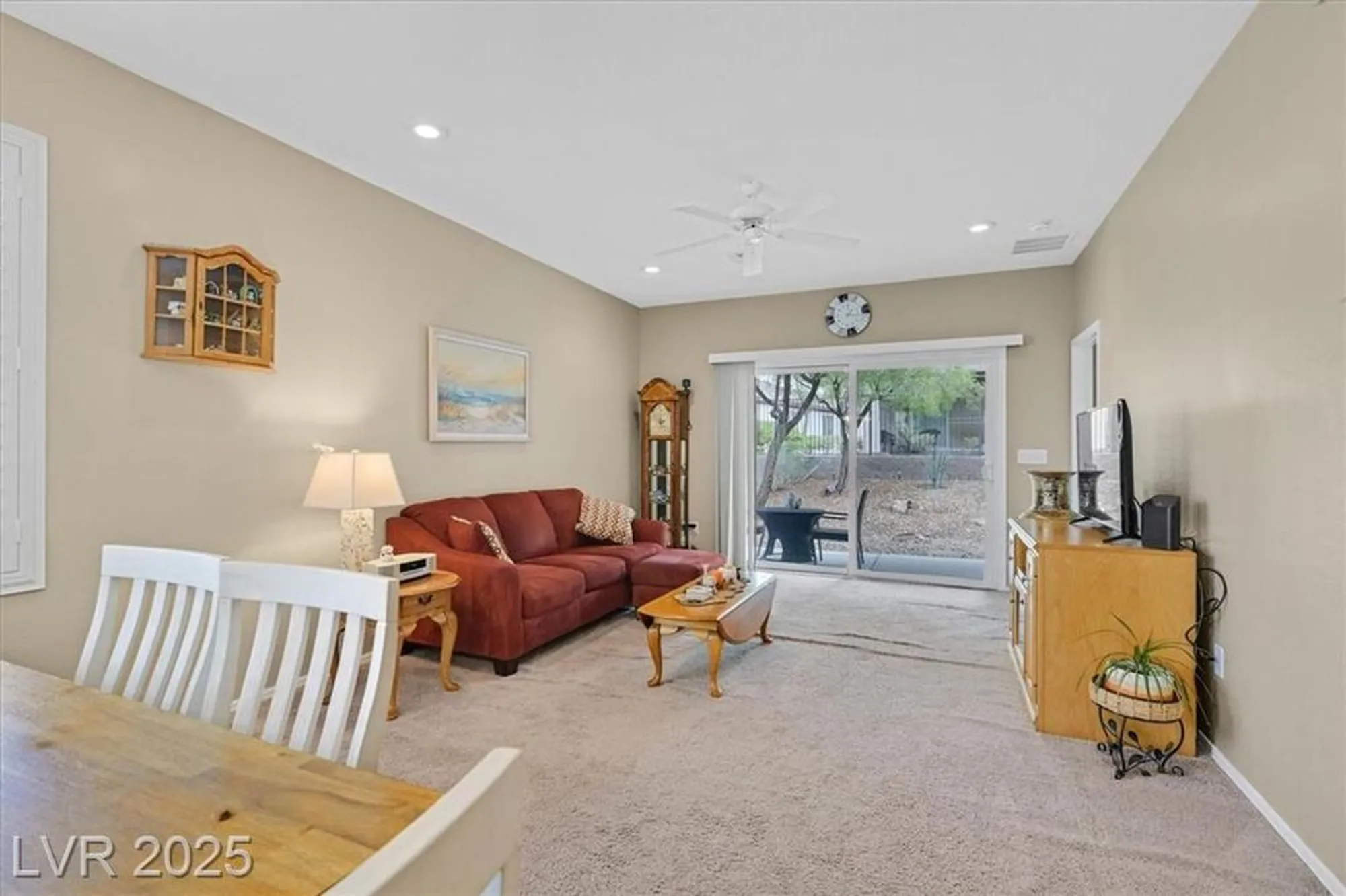 Property Slideshow image 8 of 35 | 2526 crater rock st, Henderson, NV, 89044