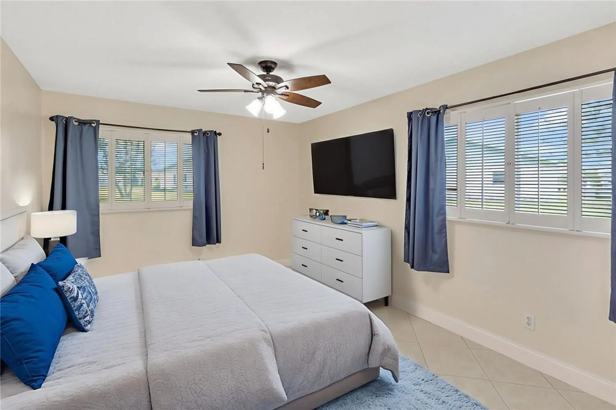 Property Slideshow image 5 of 36 | 1322 new bedford dr, Sun City Center, FL, 33573