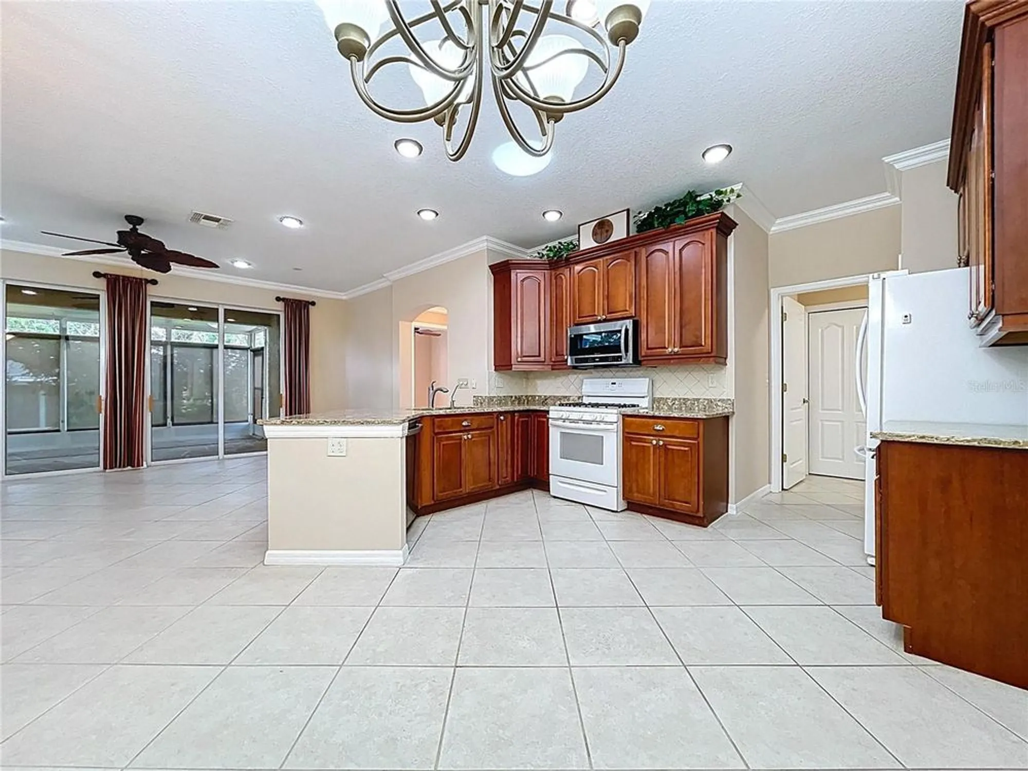 Property Slideshow image 17 of 74 | 2018 inverness greens dr # 2018, Sun City Center, FL, 33573
