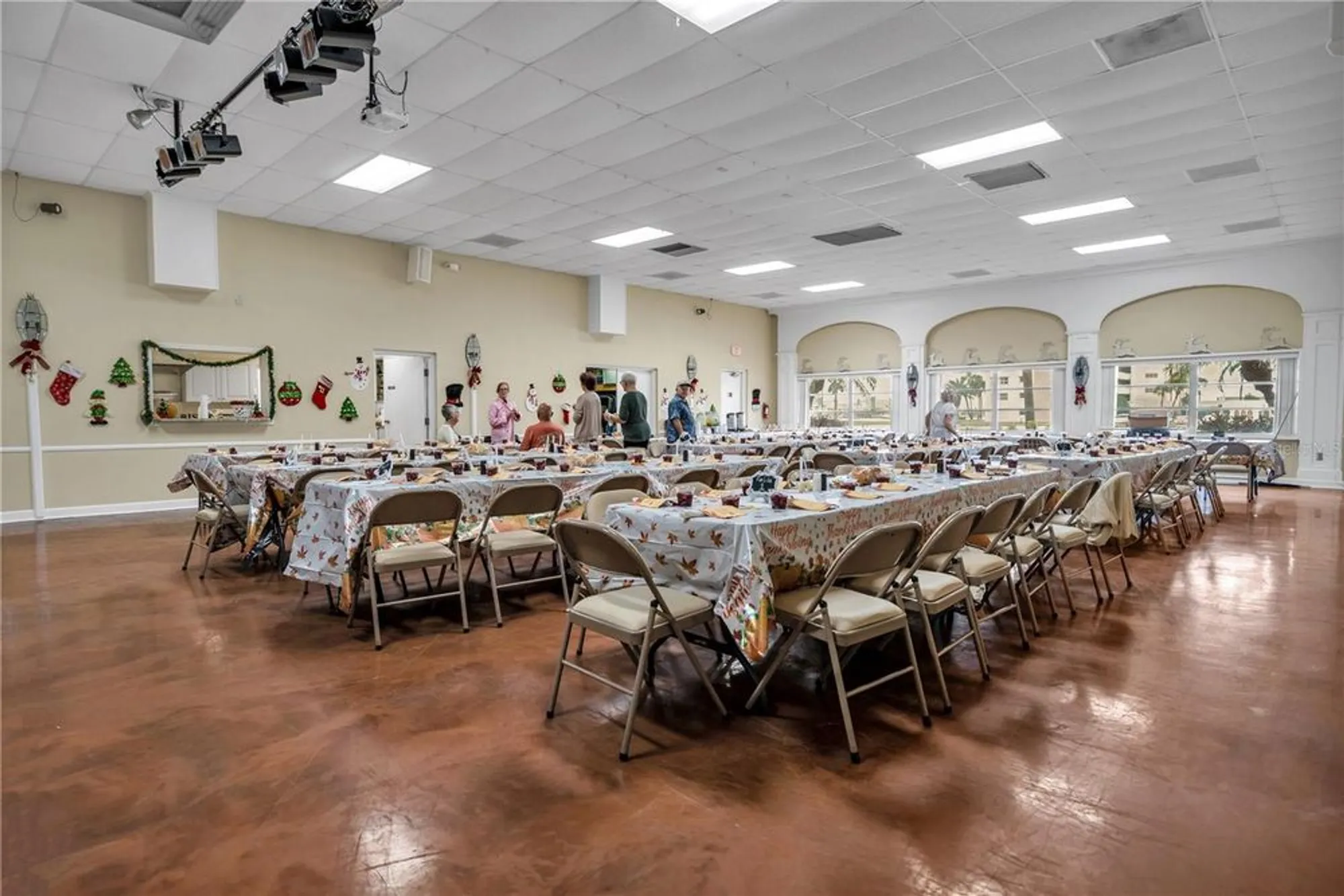 Property Slideshow image 24 of 33 | 4550 cove cir apt 1003, St Petersburg, FL, 33708