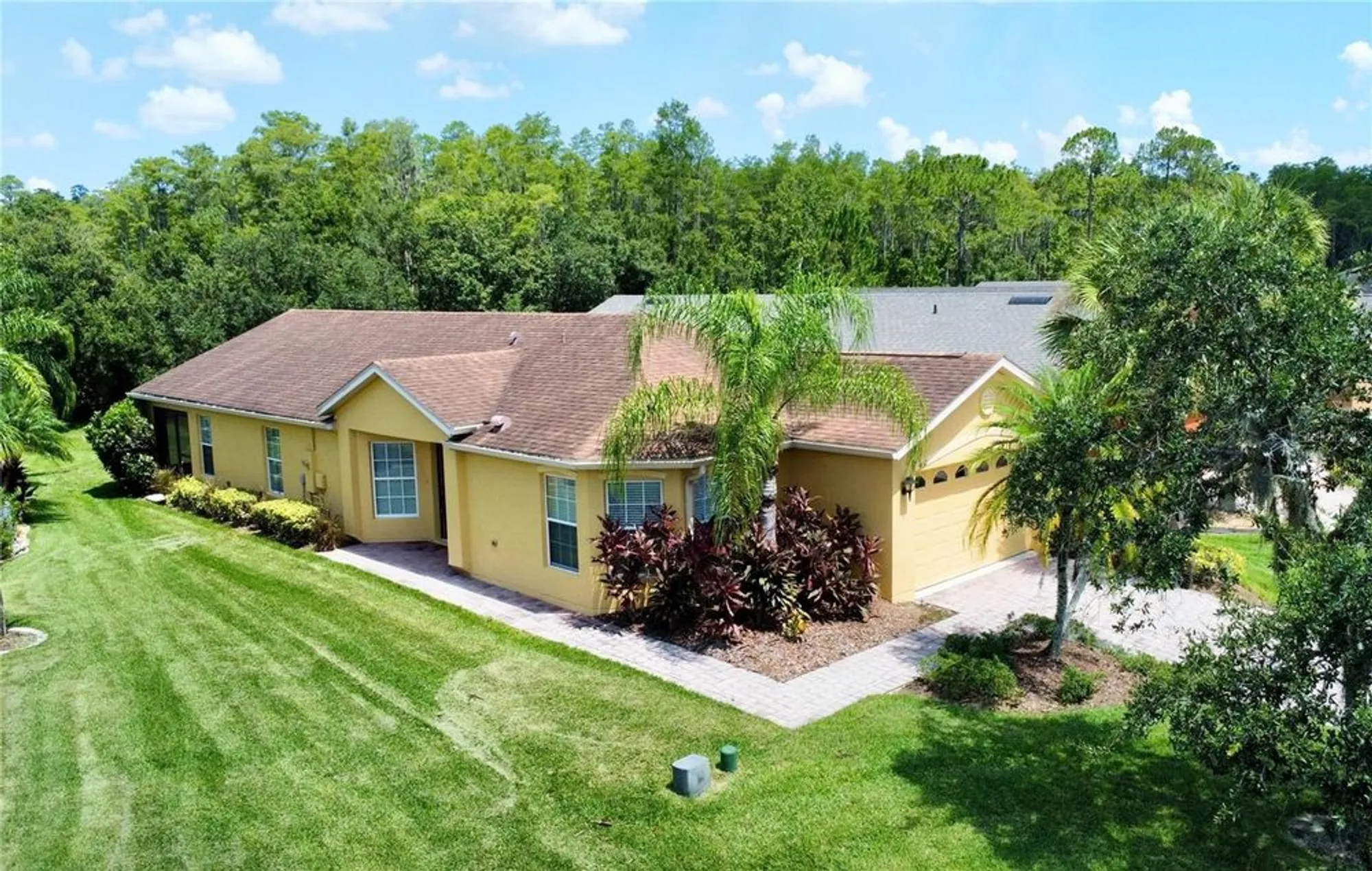 Property Slideshow image 1 of 65 | 432 grand canal dr, Poinciana, FL, 34759