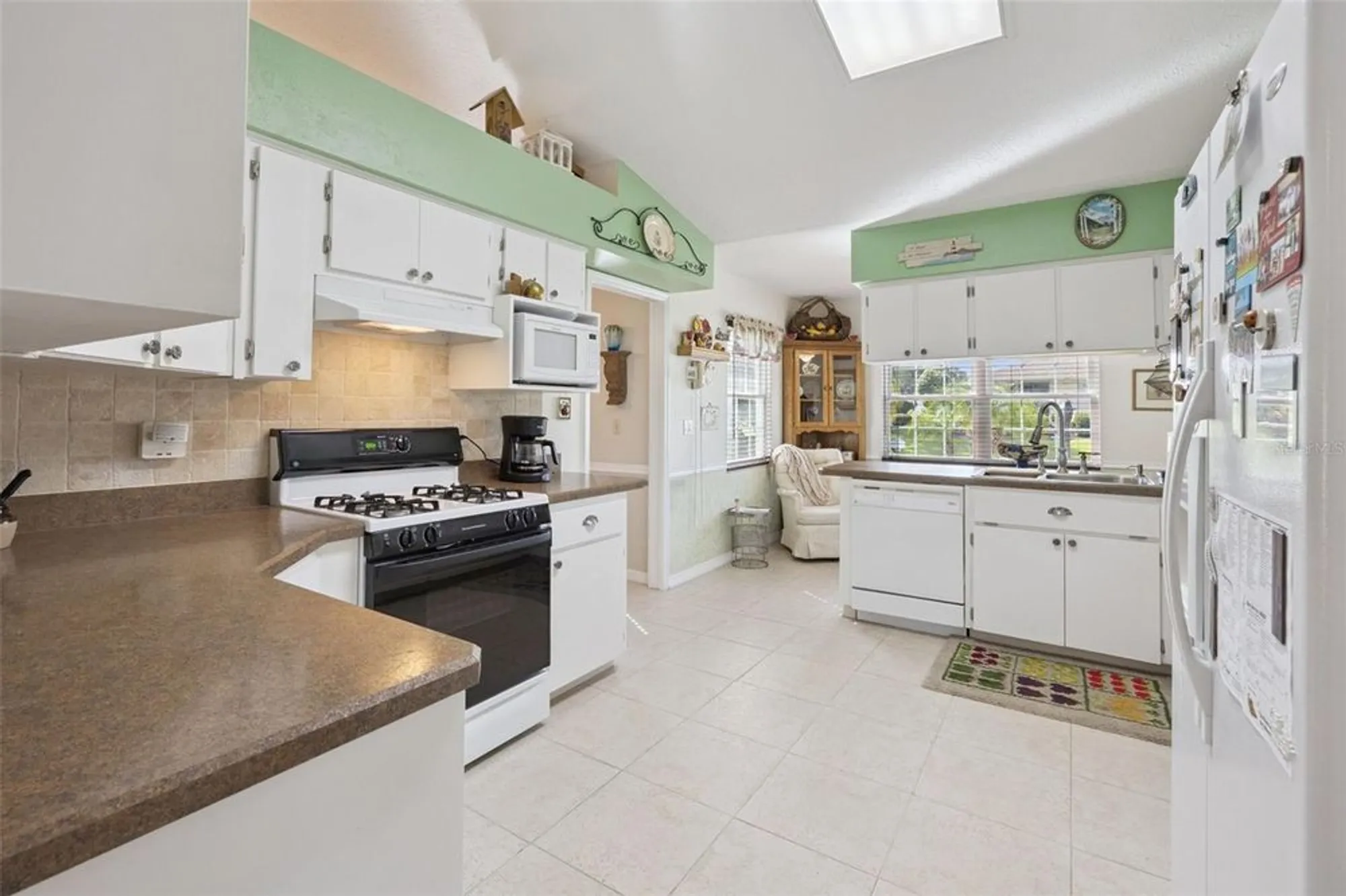 Property Slideshow image 23 of 82 | 26600 racquet cir, Leesburg, FL, 34748