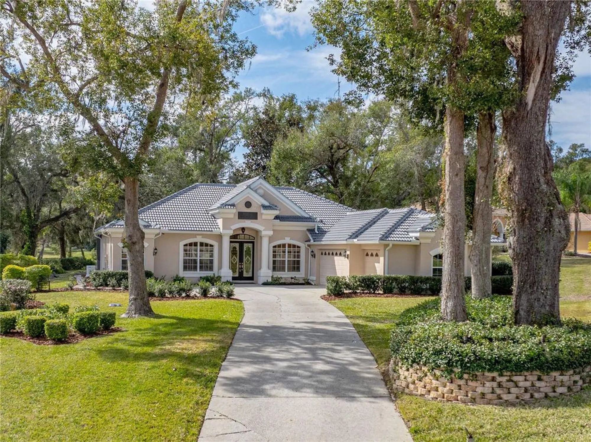 Property Slideshow image 4 of 74 | 12632 oak hollow ct, Dade City, FL, 33525