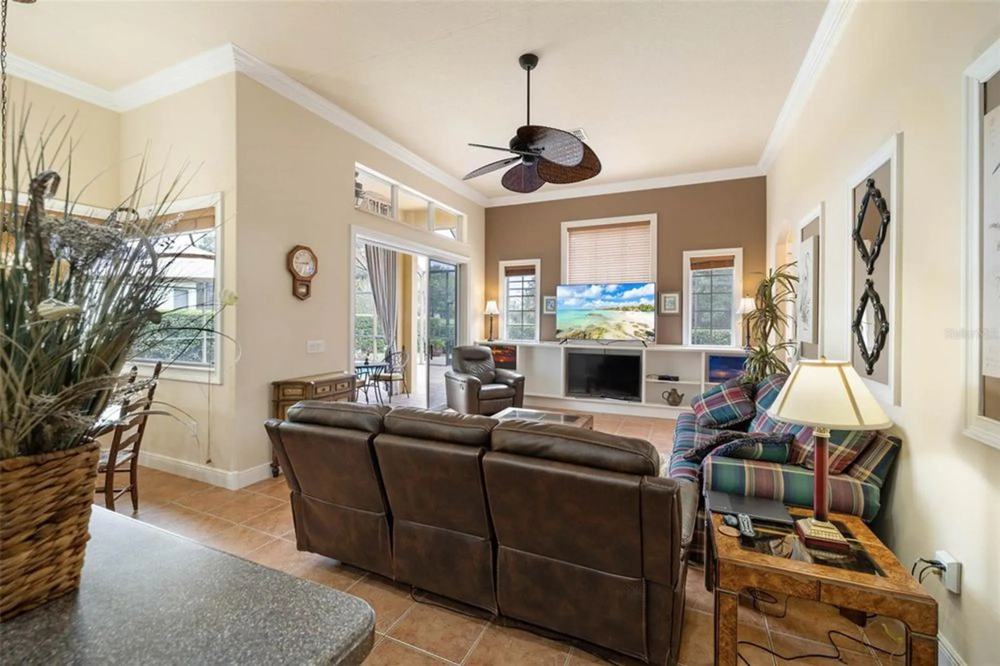 Property Slideshow image 13 of 61 | 8308 mobile cir, Weeki Wachee, FL, 34613