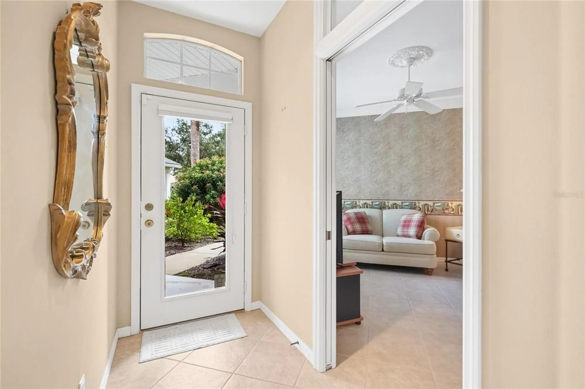 Property Slideshow image 4 of 51 | 875 chalmers dr 11, Venice, FL, 34293