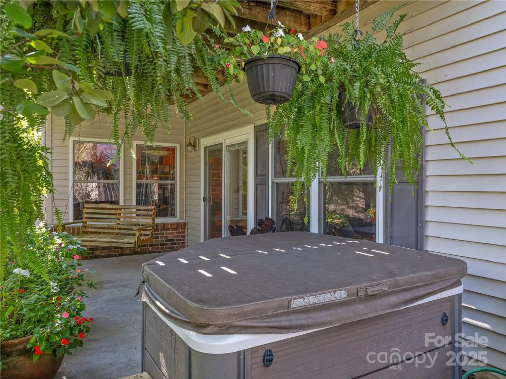 Property Slideshow image 38 of 48 | 222 bay laurel ln, Hendersonville, NC, 28791