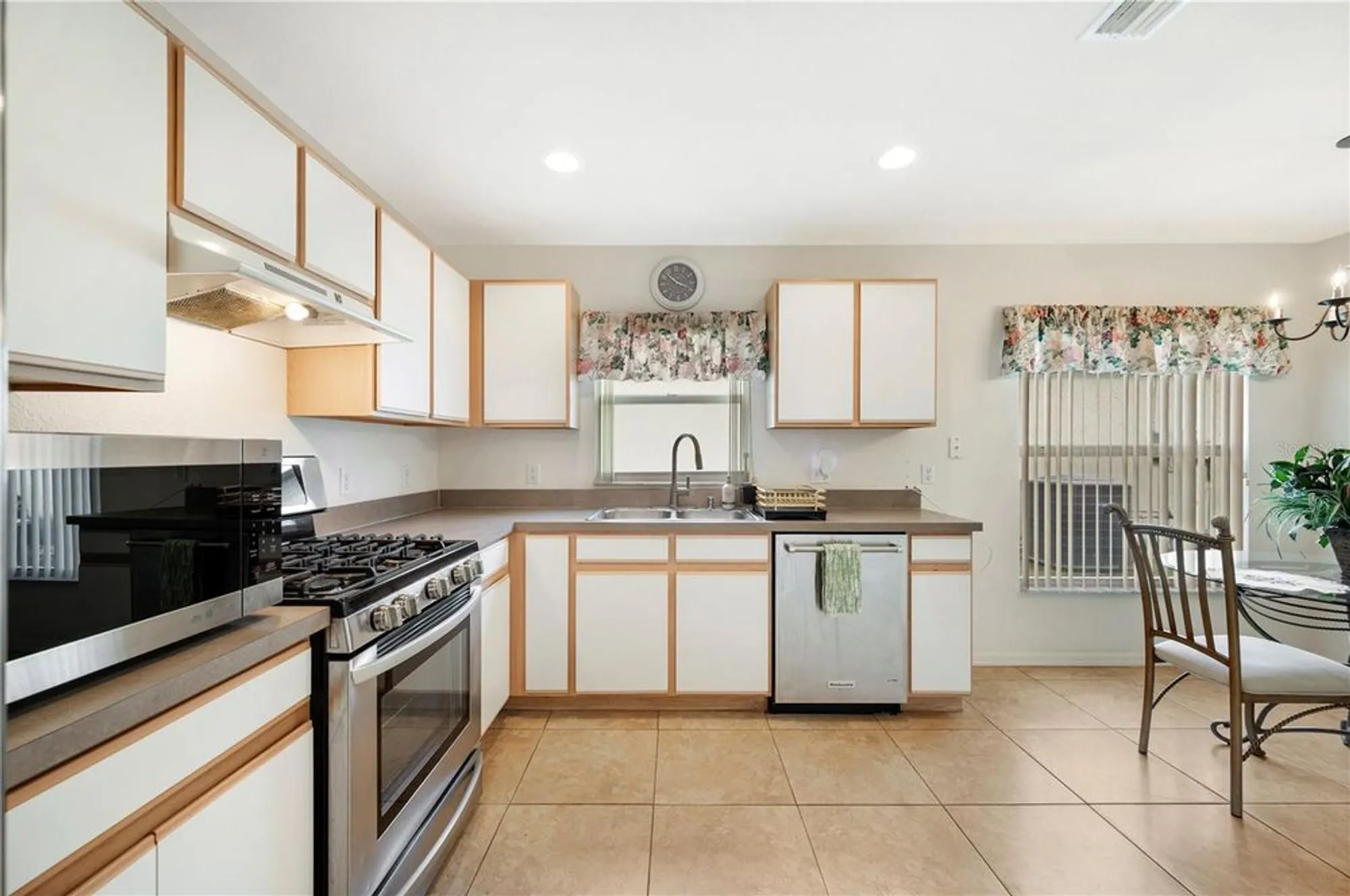 Property Slideshow image 10 of 35 | 4189 cannes ave, Lake Wales, FL, 33859