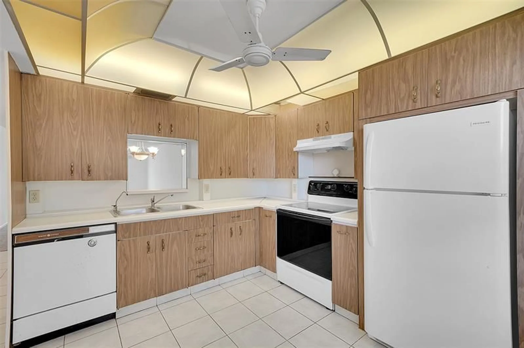 Property Slideshow image 9 of 32 | 2504 antigua ter h2, Coconut Creek, FL, 33066