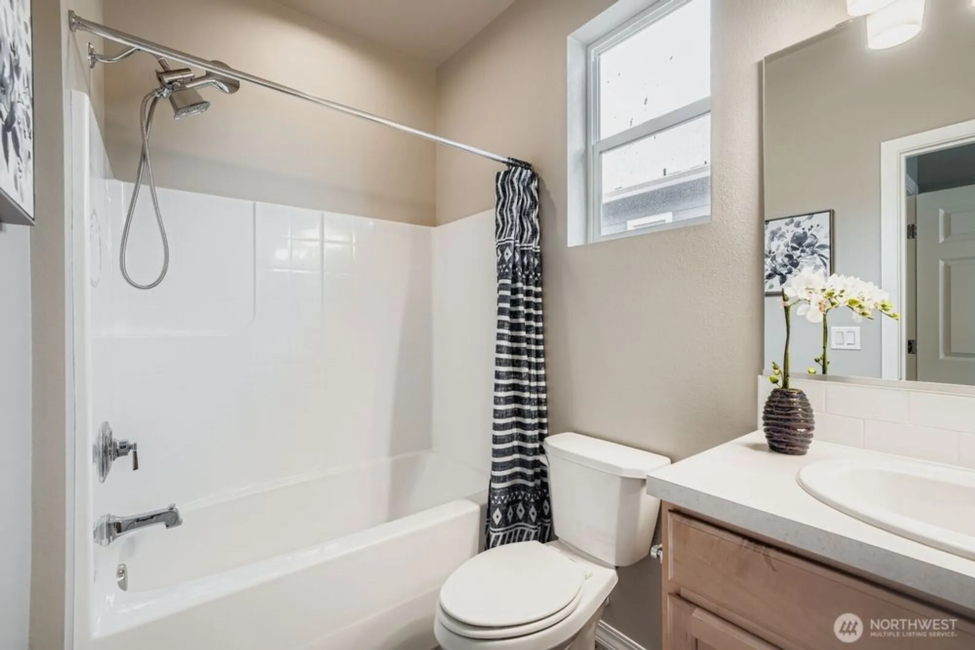 Property Slideshow image 22 of 30 | 15206 183rd ave e unit e, Bonney Lake, WA, 98391