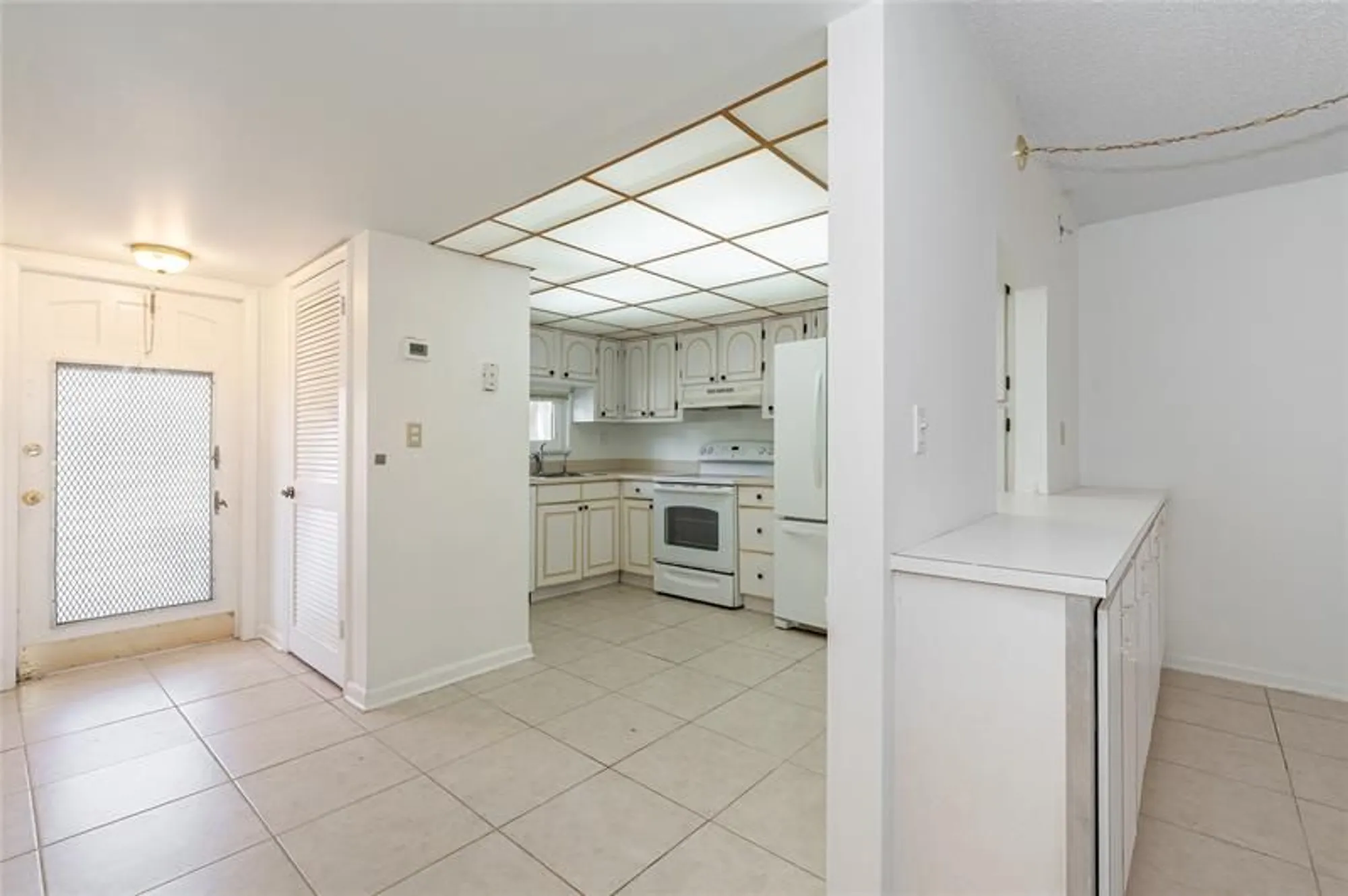 Property Slideshow image 11 of 81 | 8960 s hollybrook blvd 103, Pembroke Pines, FL, 33025
