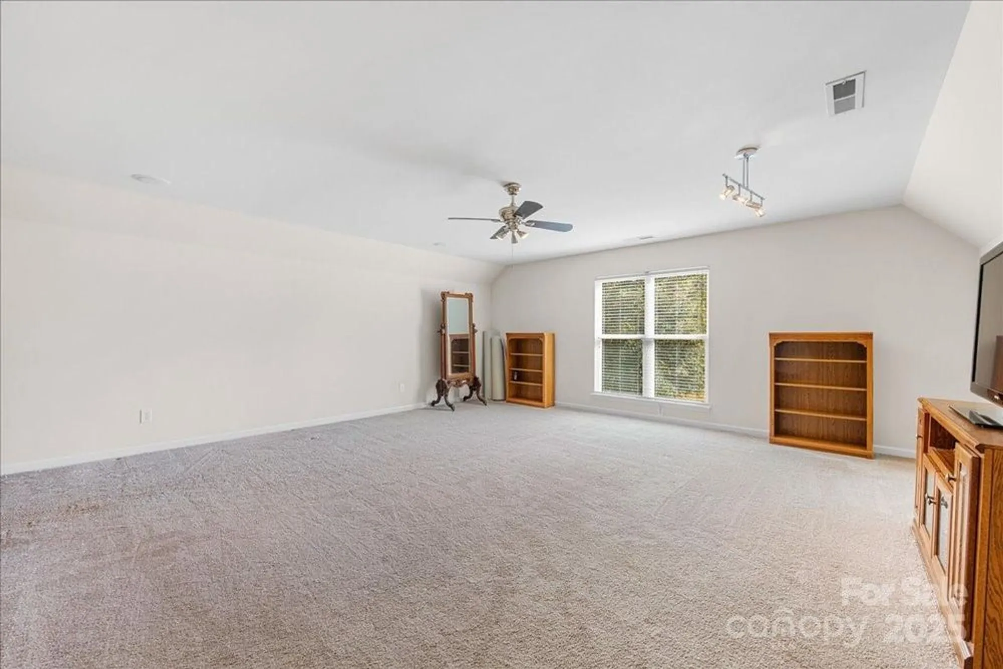 Property Slideshow image 31 of 45 | 2056 kennedy dr, Fort Mill, SC, 29707