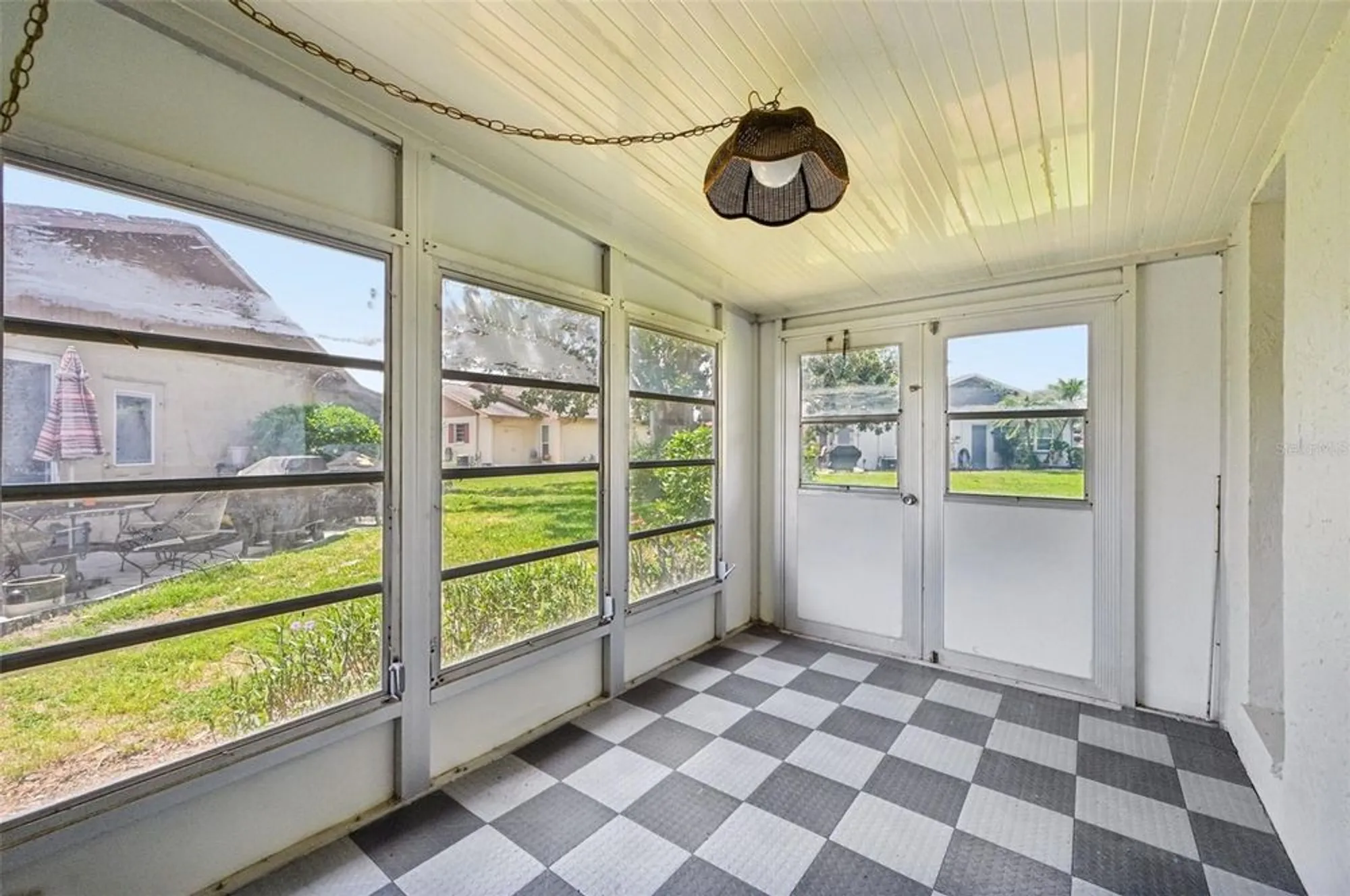 Property Slideshow image 26 of 59 | 1908 canterbury ln 25, Sun City Center, FL, 33573