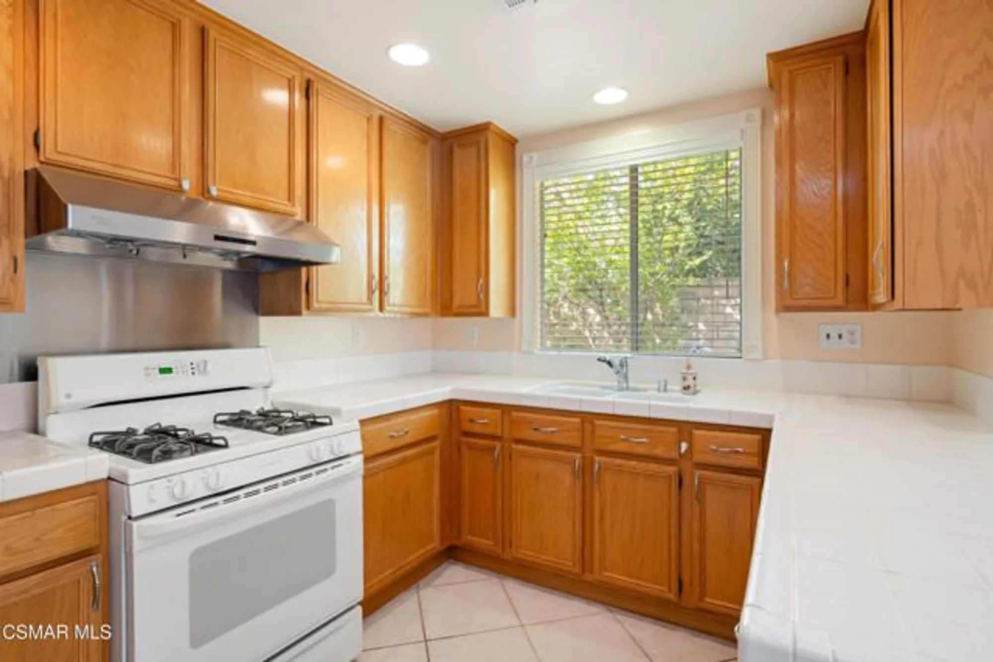 Property Slideshow image 11 of 32 | 5657 pansy st, Simi Valley, CA, 93063