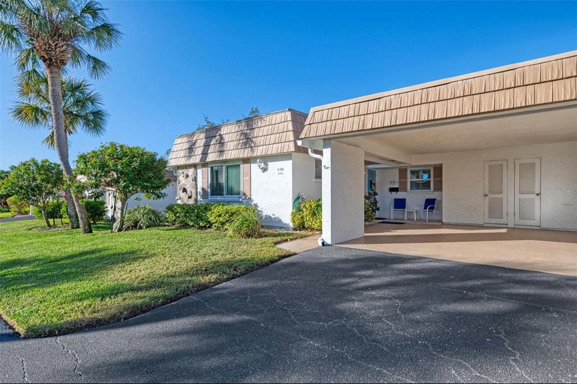 Property Slideshow image 3 of 47 | 2505 riverbluff pkwy # v196, Sarasota, FL, 34231