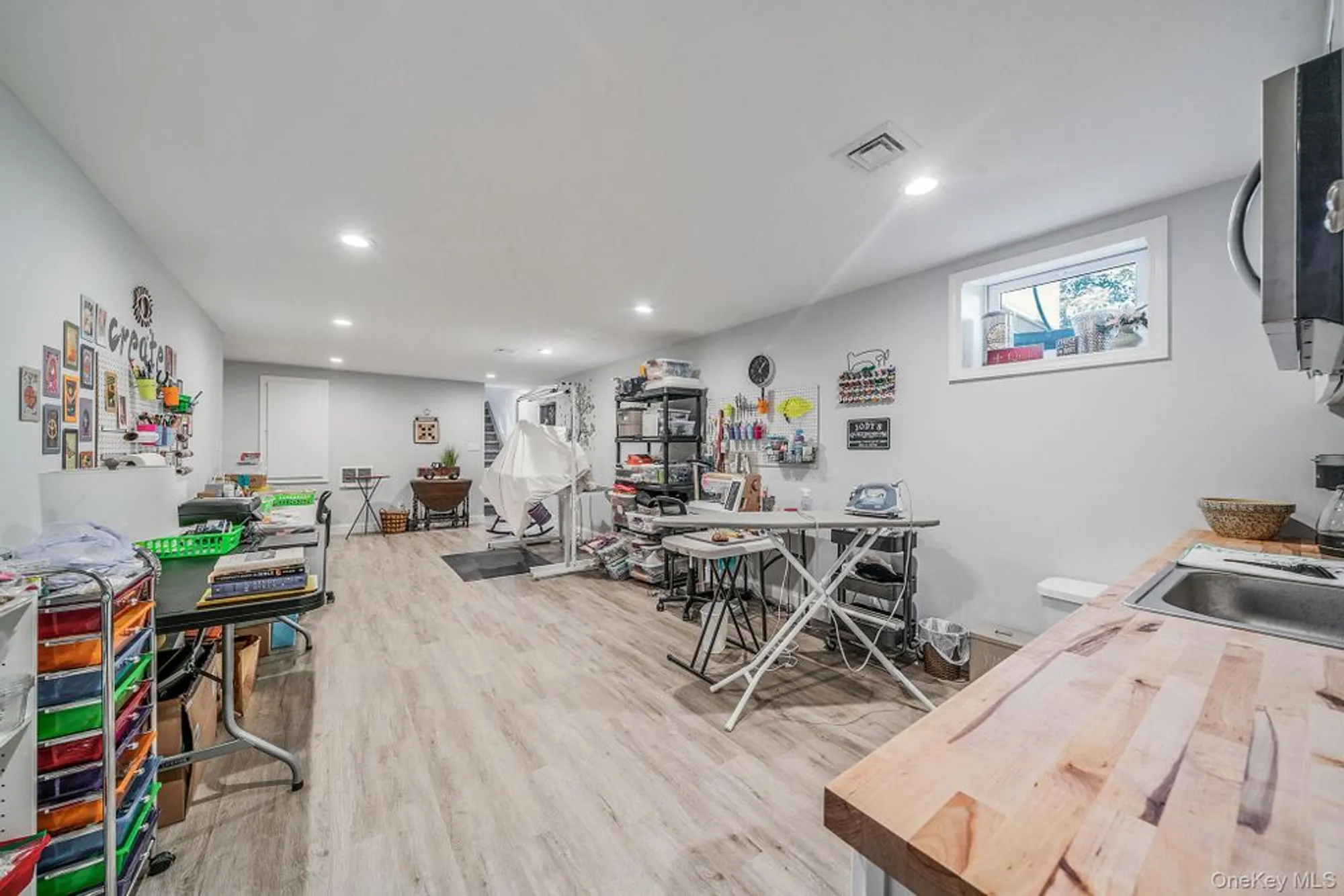 Property Slideshow image 36 of 48 | 1407 middle rd unit 258, Calverton, NY, 11933