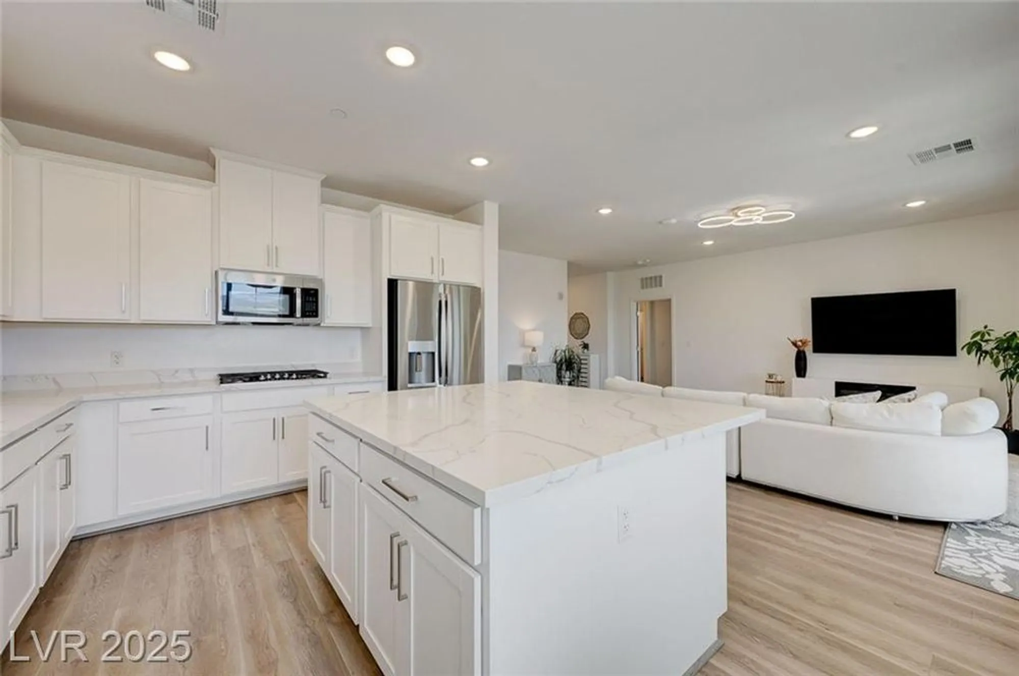 Property Slideshow image 17 of 35 | 2555 hampton rd 8202, Henderson, NV, 89052