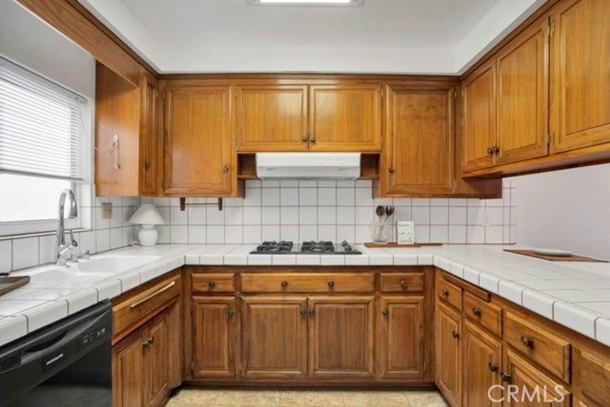 Property Slideshow image 3 of 27 | 26822 avenue of the oaks, Newhall, CA, 91321