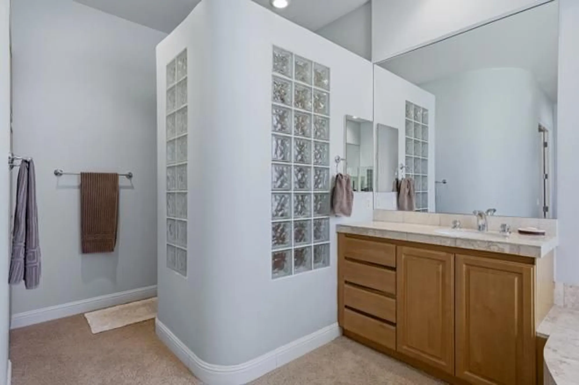 Property Slideshow image 25 of 38 | 55274 big spg, La Quinta, CA, 92253