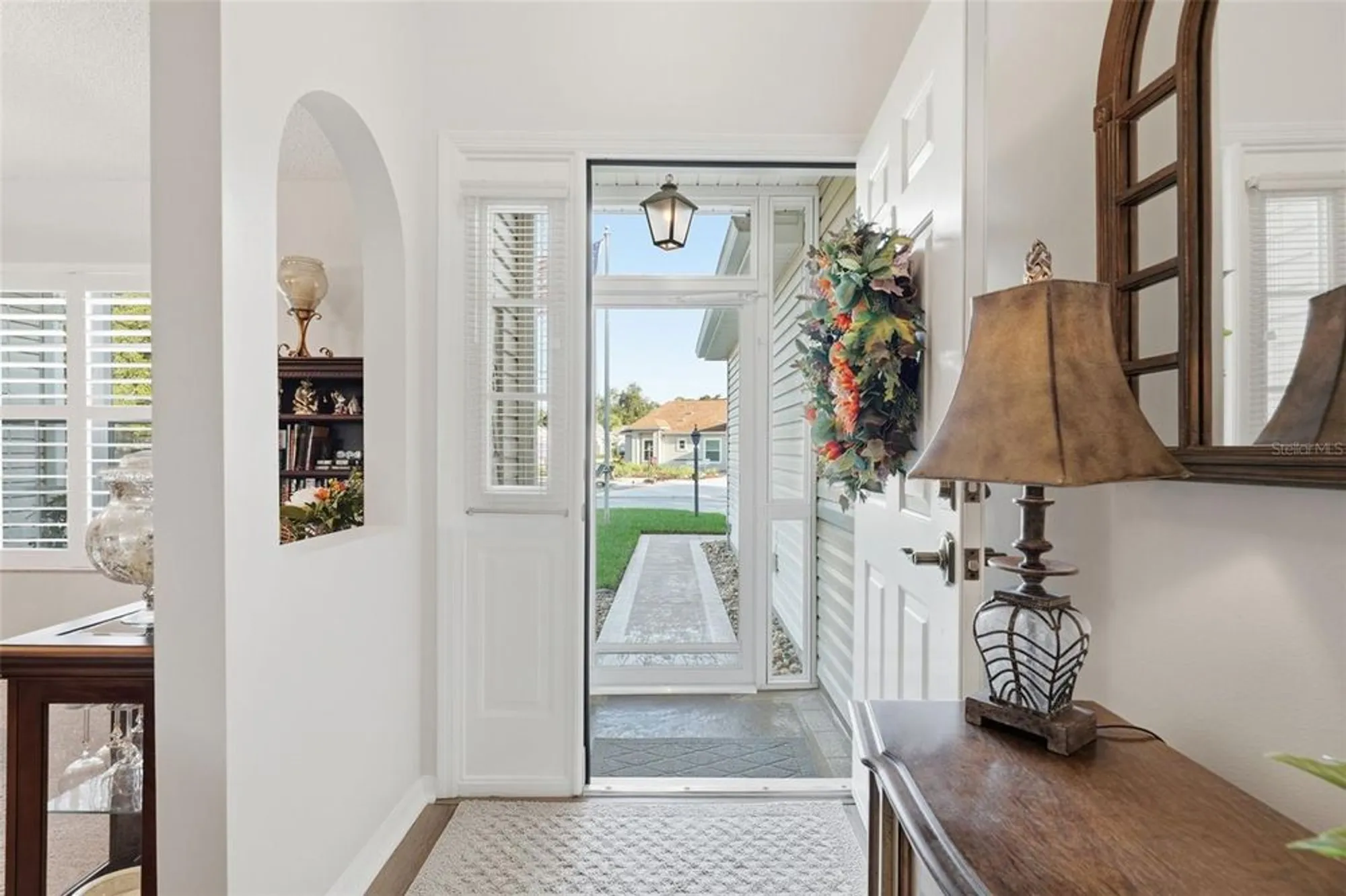 Property Slideshow image 15 of 65 | 25233 lost oak cir, Leesburg, FL, 34748